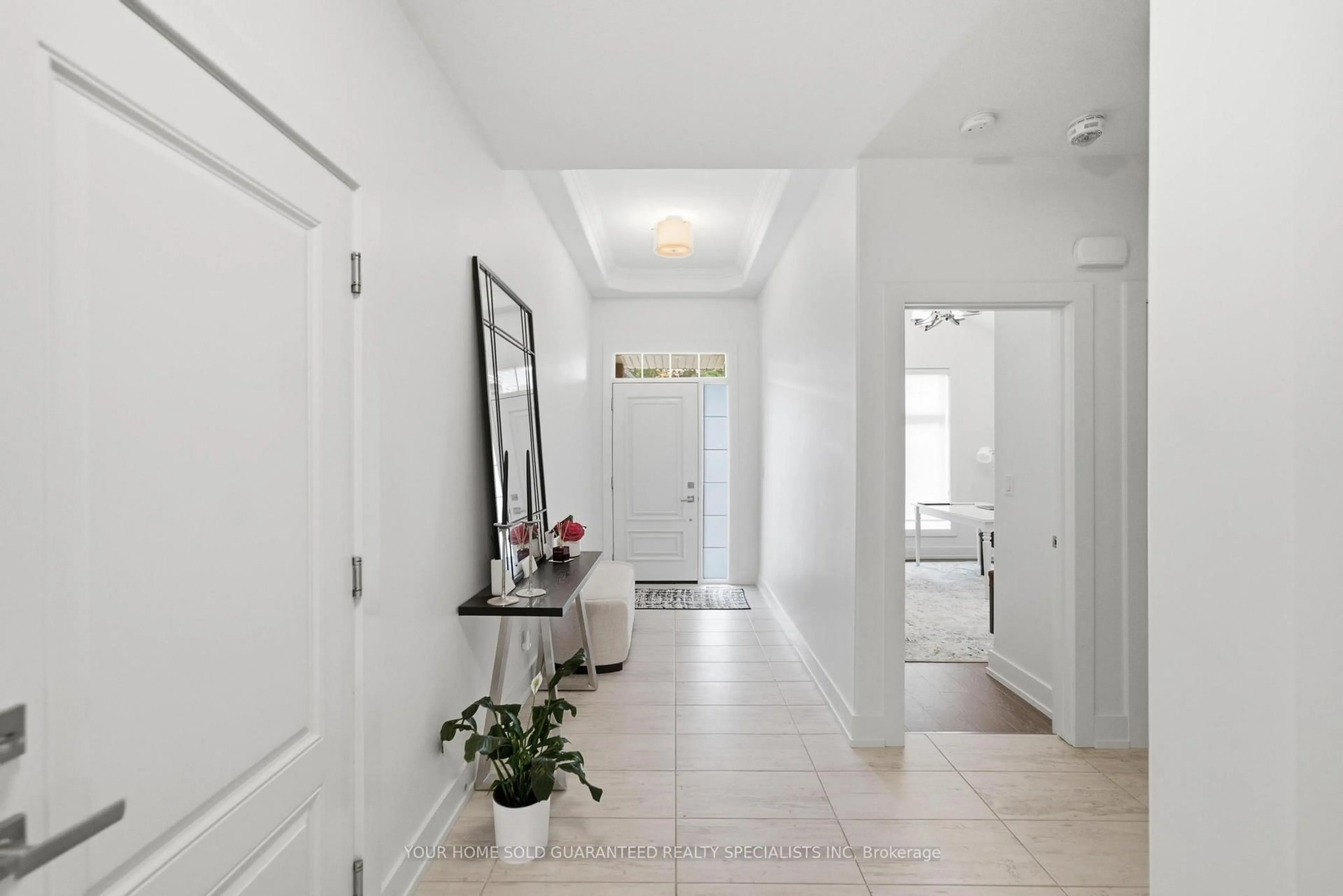 Indoor entryway for 2 PROSPECT Lane, Niagara-on-the-Lake Ontario L0S 1J1
