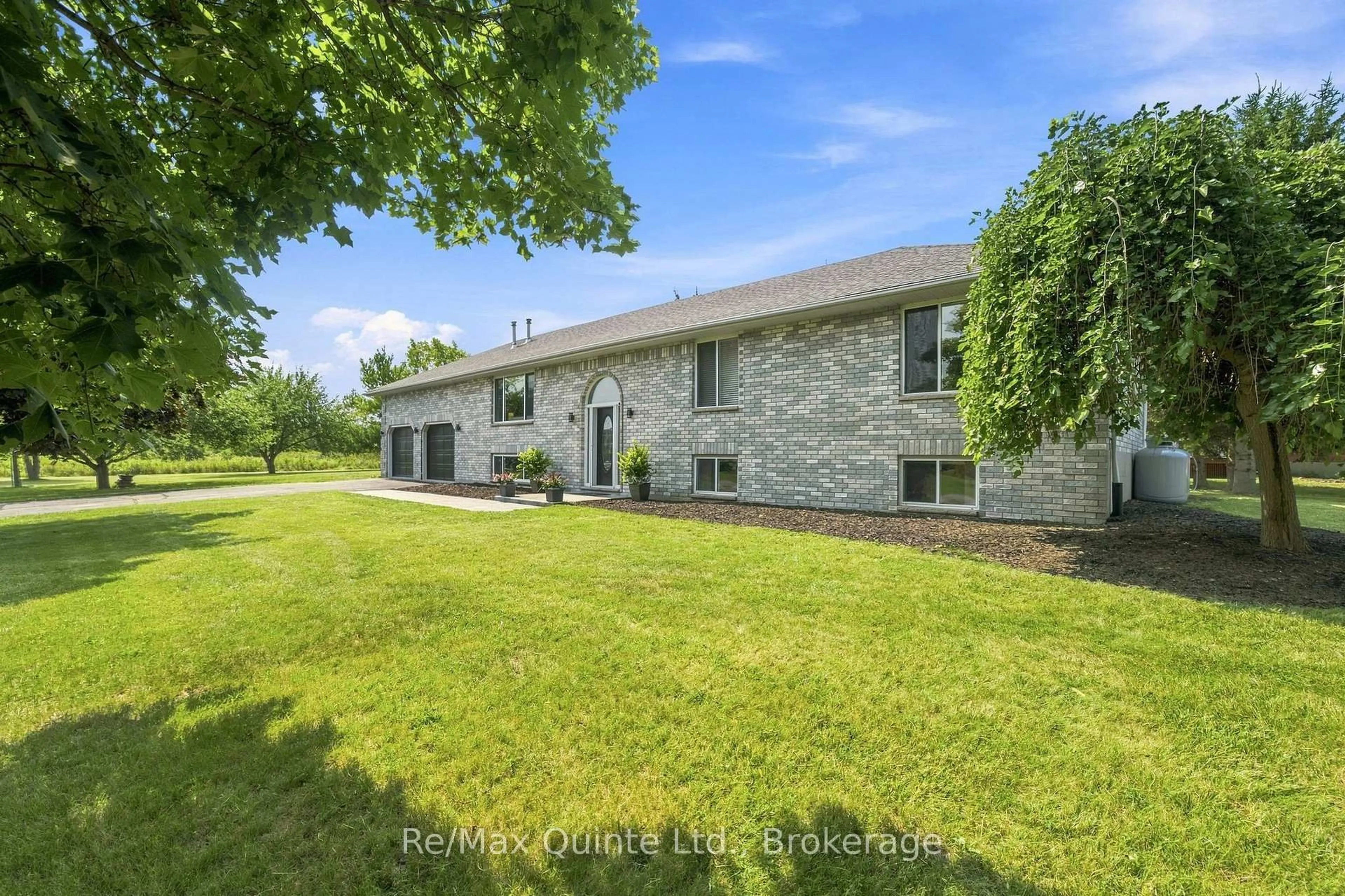 A pic from outside/outdoor area/front of a property/back of a property/a pic from drone, unknown for 16 Bay Breeze St, Prince Edward County Ontario K8N 0L4