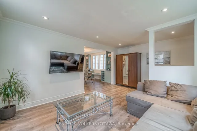 379 Madison Ave, Ottawa 5