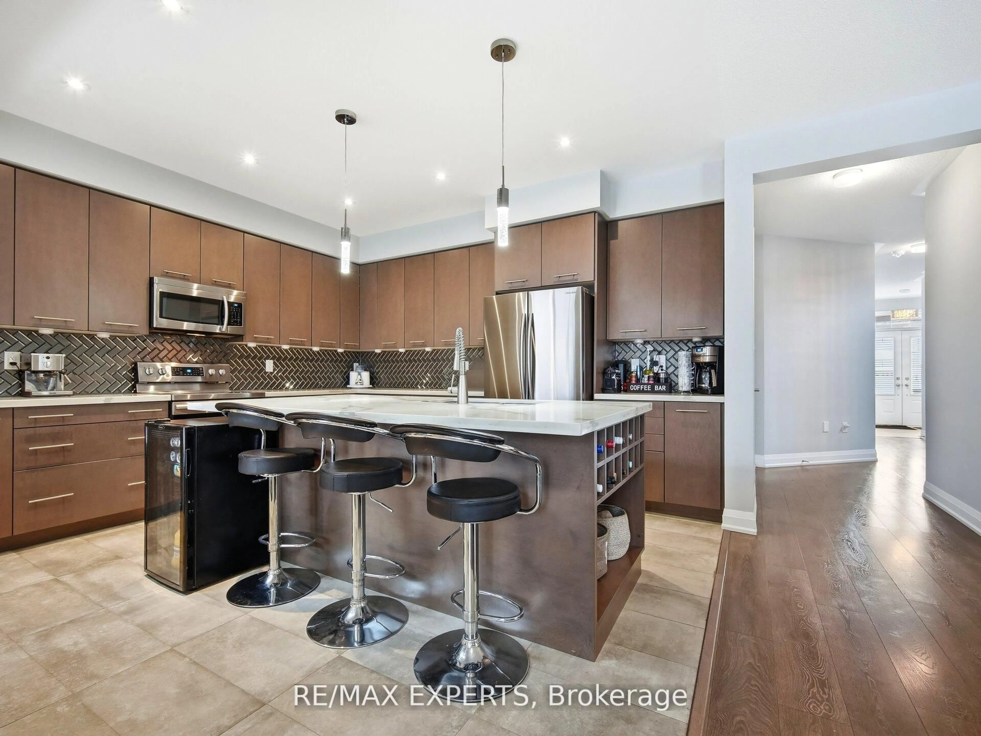 Open concept kitchen, unknown for 120 Farley Rd, Centre Wellington Ontario N1M 0H2