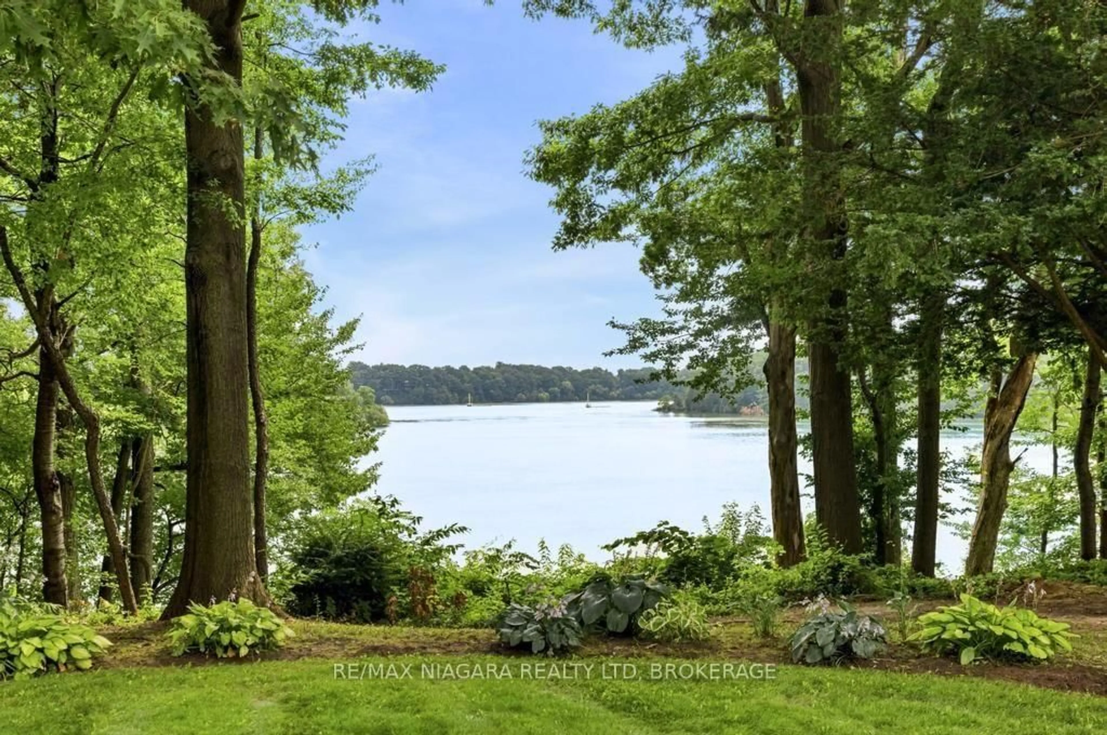 Patio, water/lake/river/ocean view for 45 Port Master Dr, St. Catharines Ontario L2N 6X3