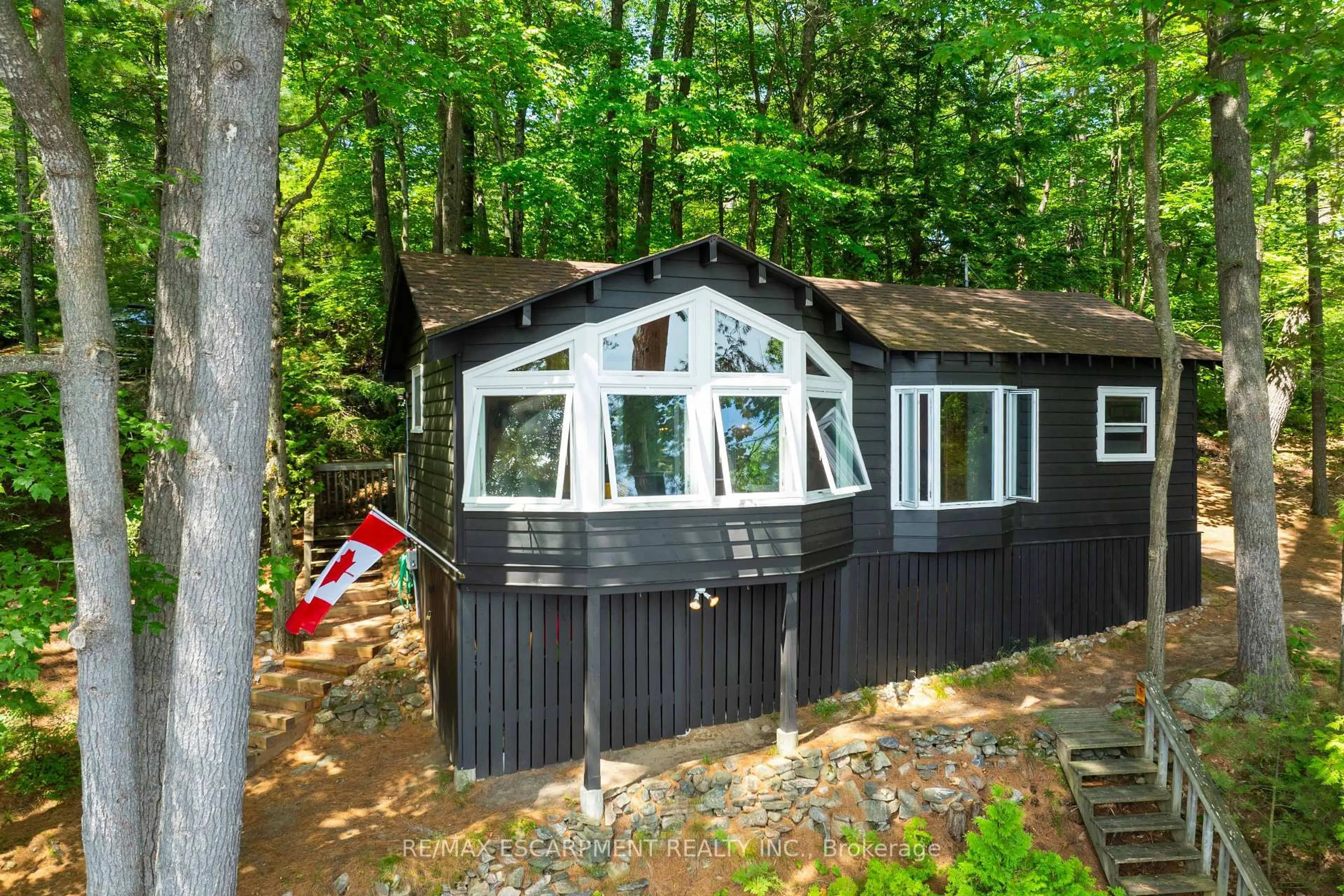 Shed for 1009 Fogo St, Muskoka Lakes Ontario P0C 1H0