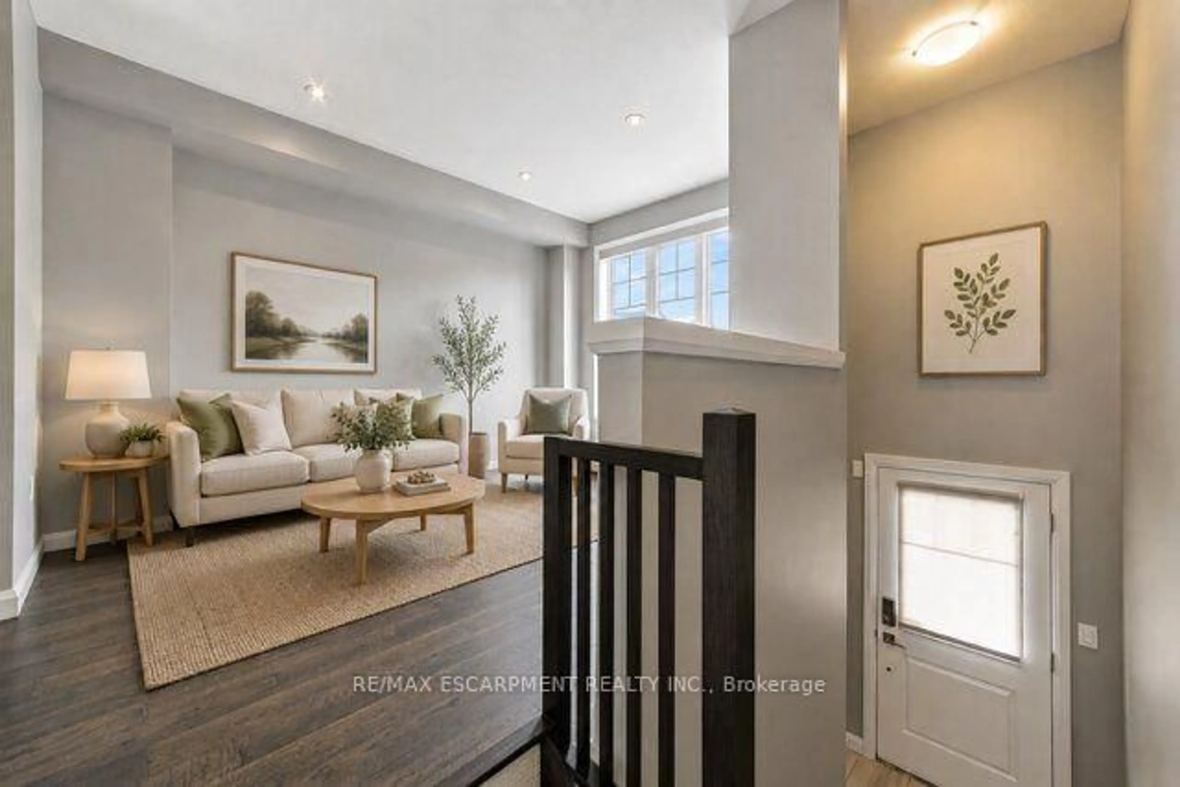 Indoor entryway for 1169 Garner Rd #86, Hamilton Ontario L8K 3K9