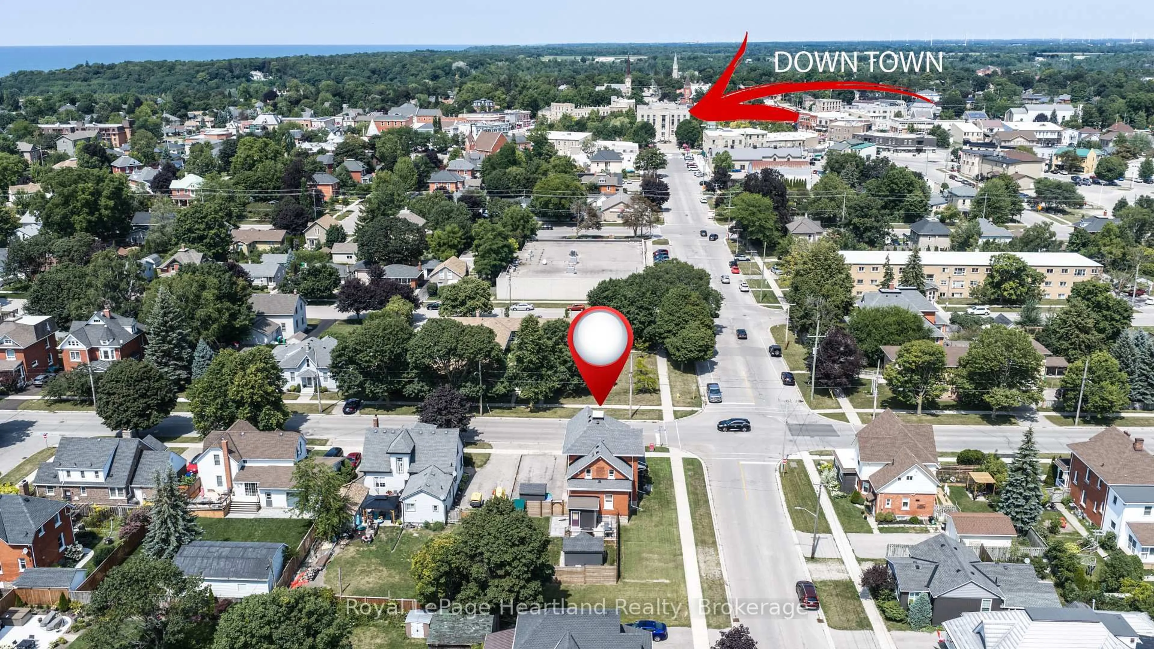 A pic from outside/outdoor area/front of a property/back of a property/a pic from drone, street for 5 Britannia Rd, Goderich Ontario N7A 2A8