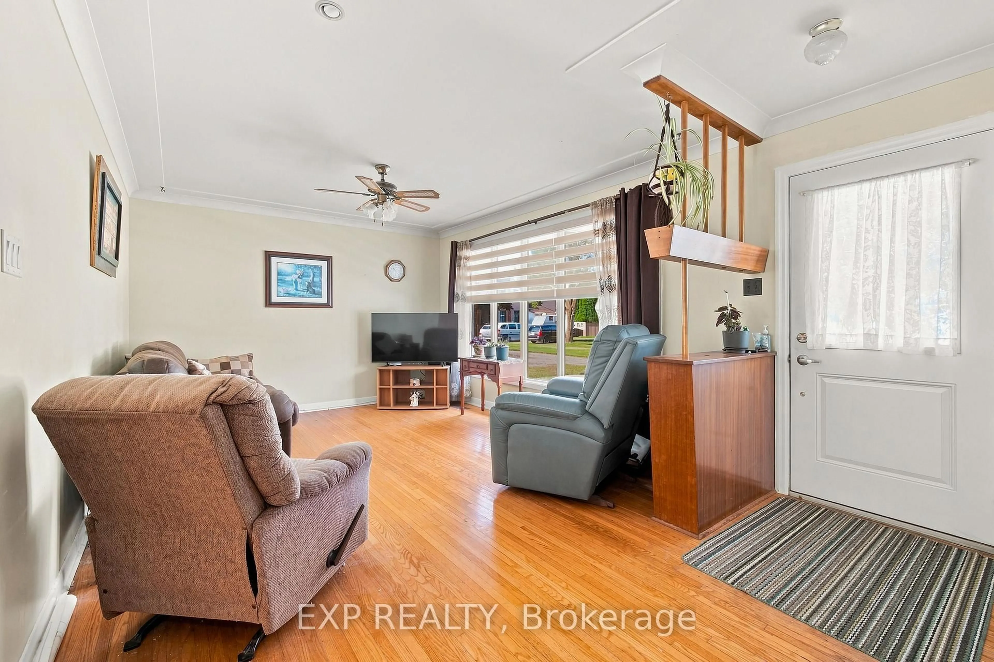 Living room with furniture, unknown for 250 Albert St, Minto Ontario N0G 2P0