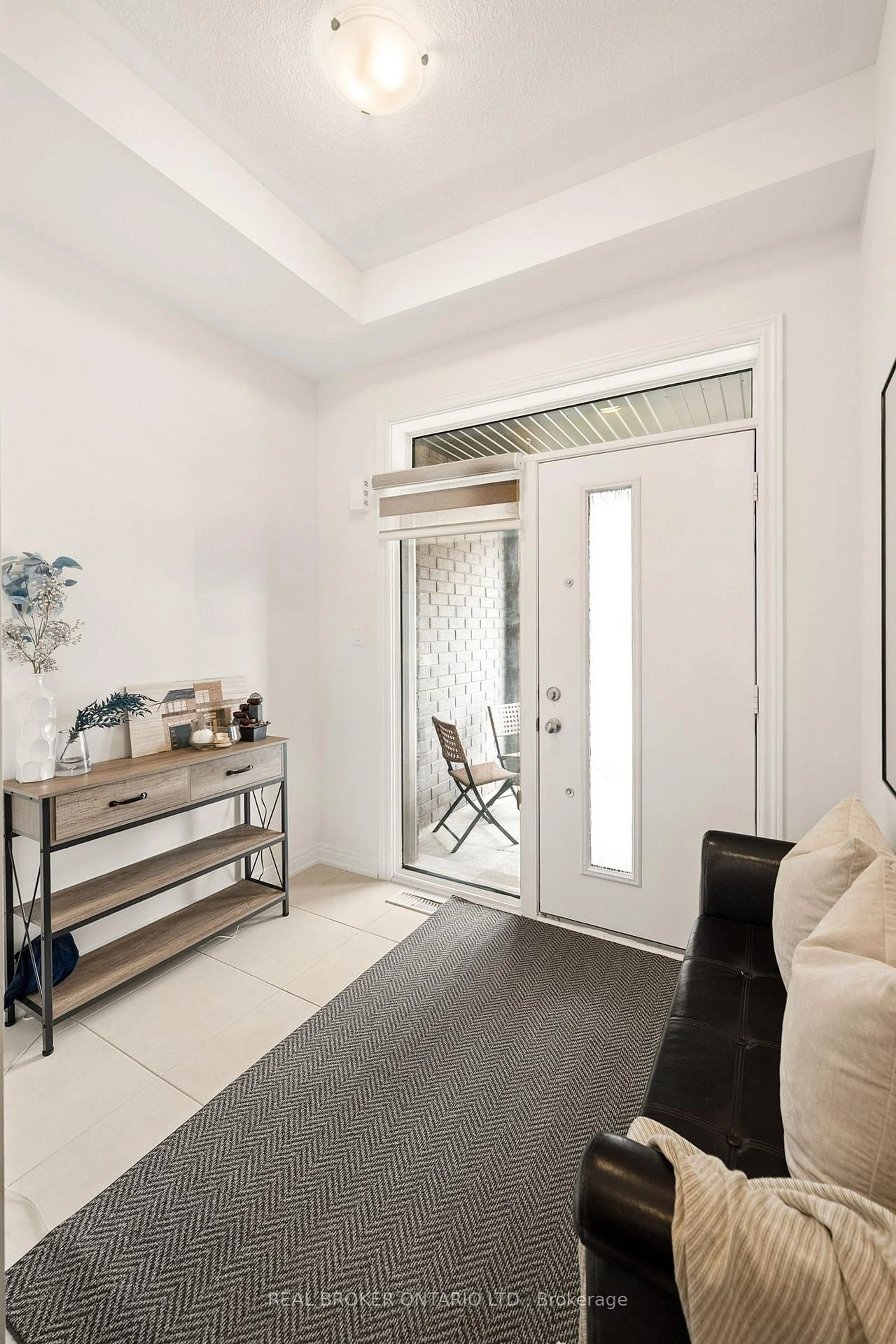 Indoor entryway for 166 Deerpath Dr #49, Guelph Ontario N1K 0E2