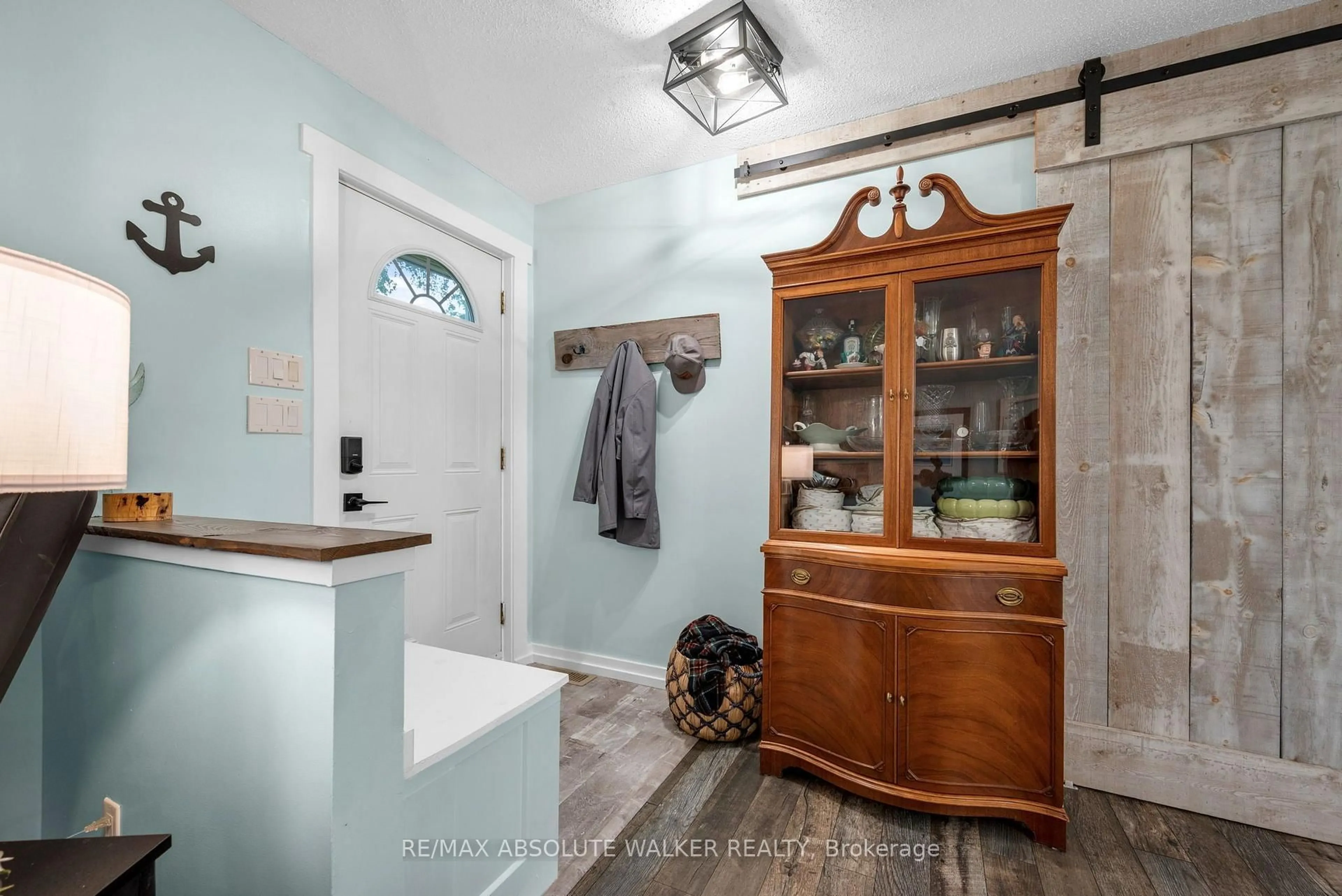 Indoor entryway for 331 Wolfe Cres, Clarence-Rockland Ontario K4K 1K7