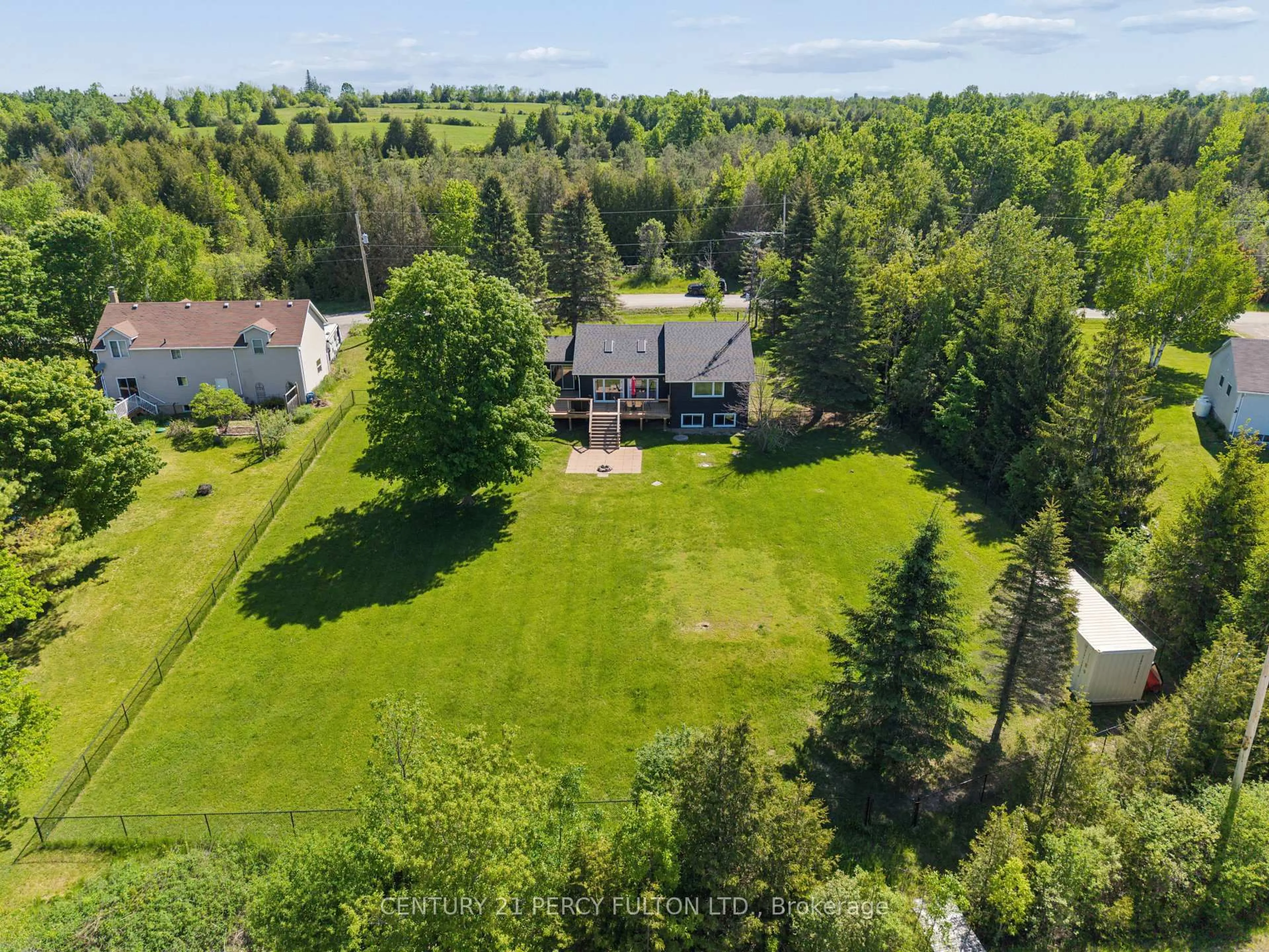 A pic from outside/outdoor area/front of a property/back of a property/a pic from drone, unknown for 1935 Pratt's Marina Rd, Selwyn Ontario K0L 2H0