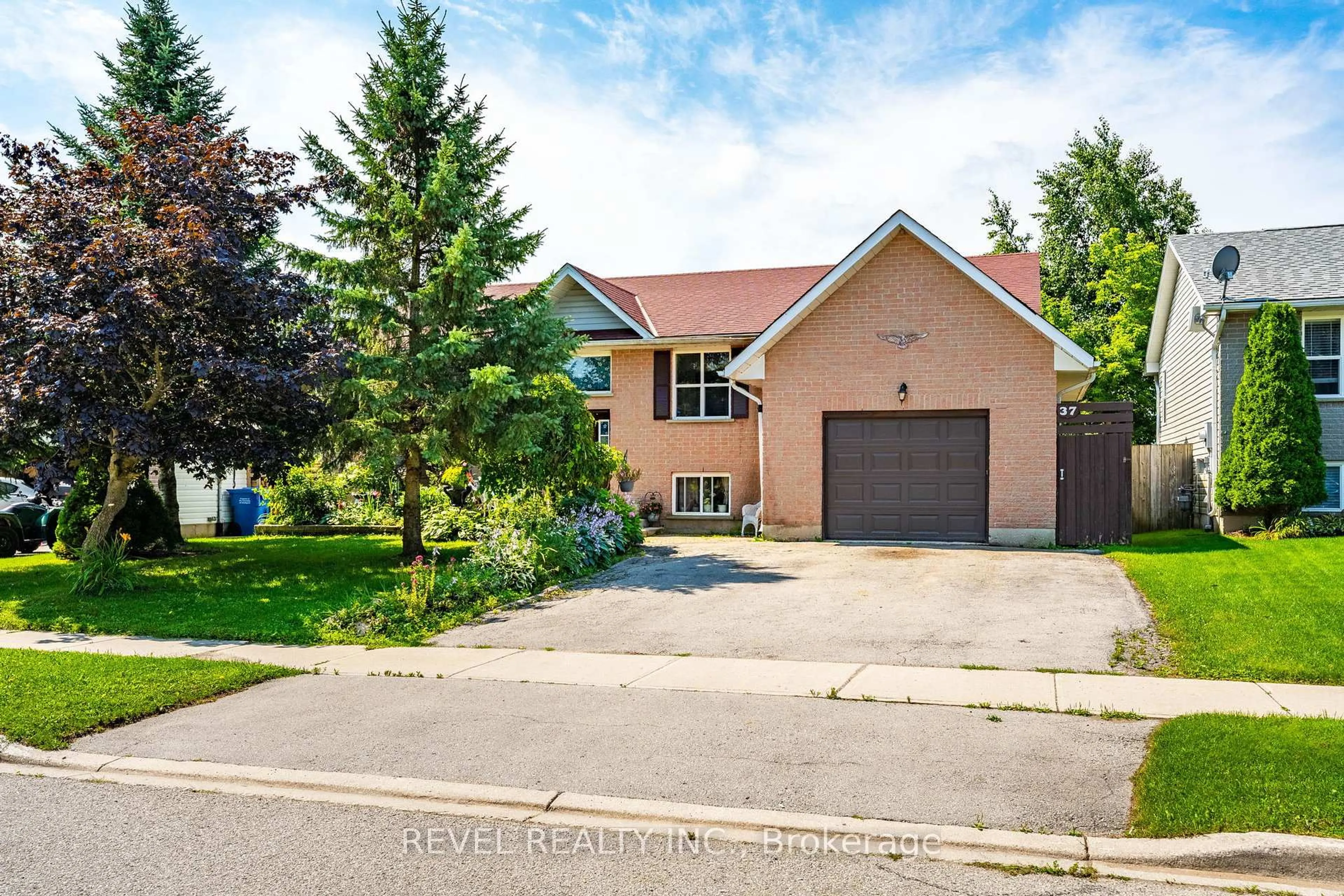 Unknown for 37 Wilson Cres, Southgate Ontario N0C 1B0