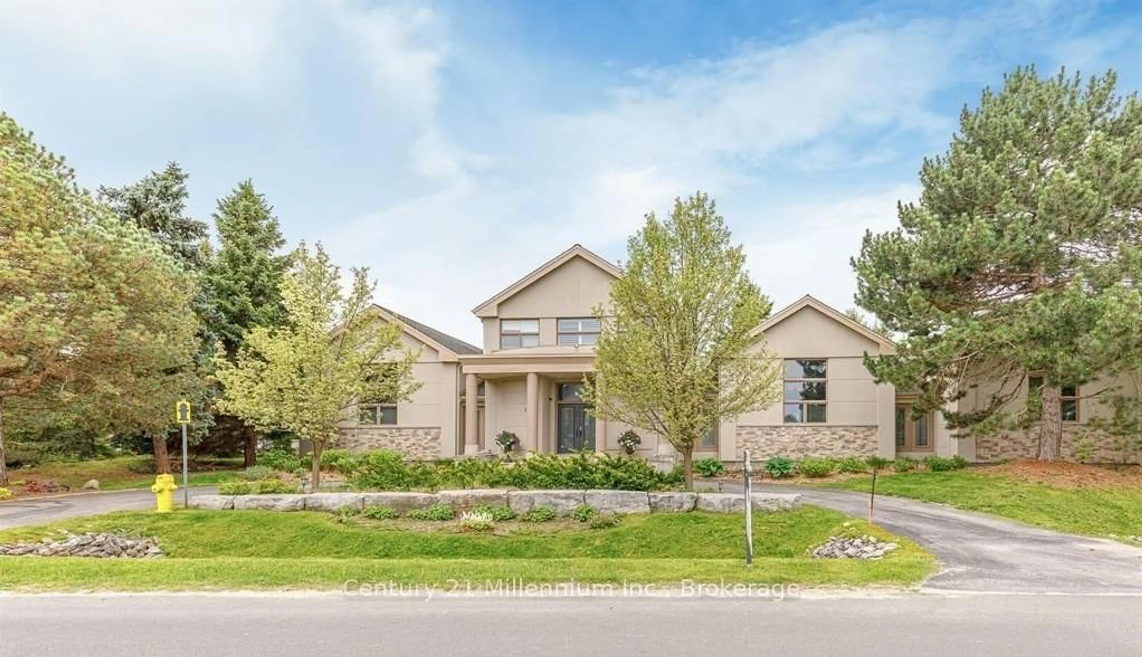 Home with brick exterior material, street for 160 Grand Cypress Lane, Blue Mountains Ontario L9Y 0K8