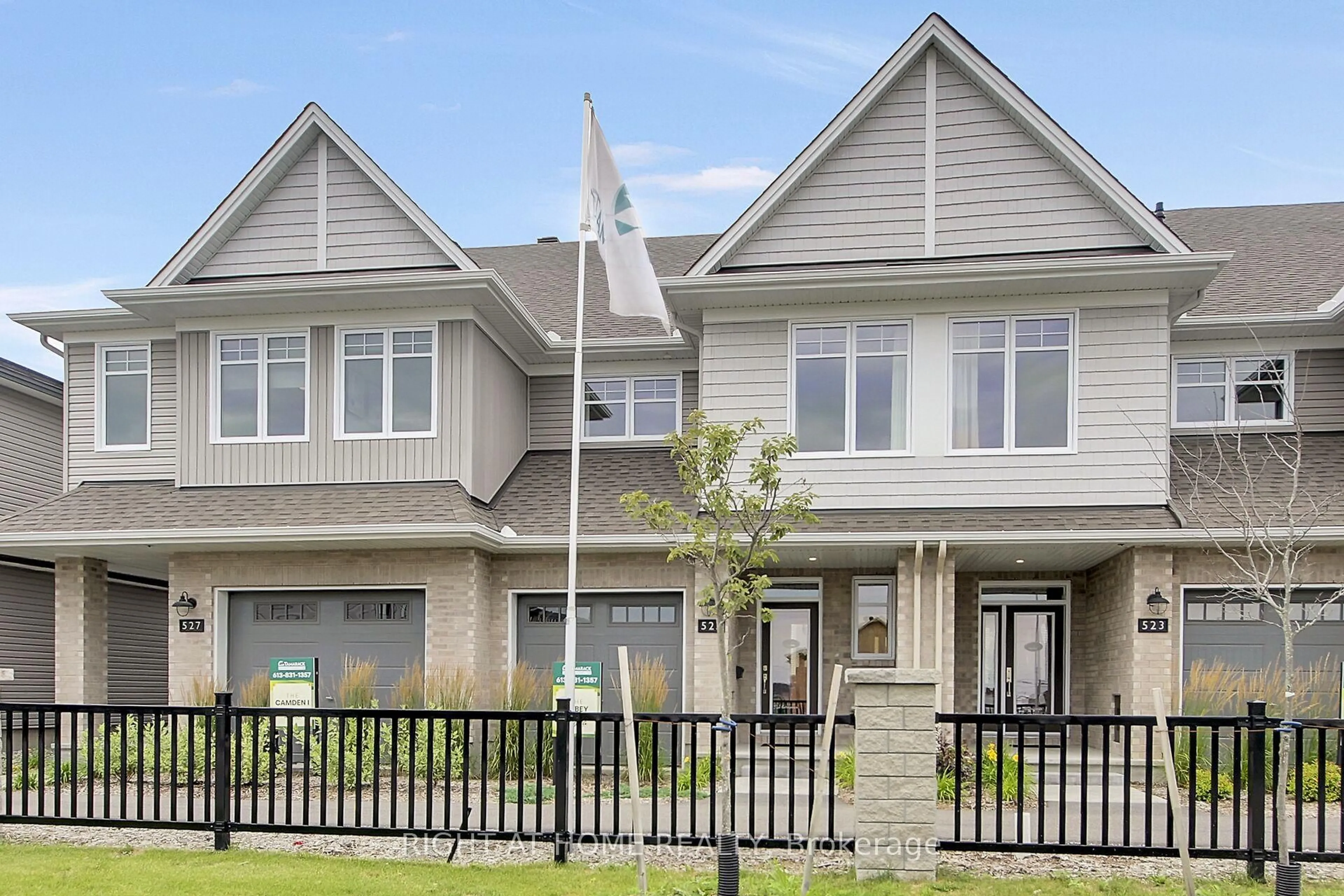 Home with vinyl exterior material, street for 6090 David Weins St, Stittsville Ontario K2S 2Y3