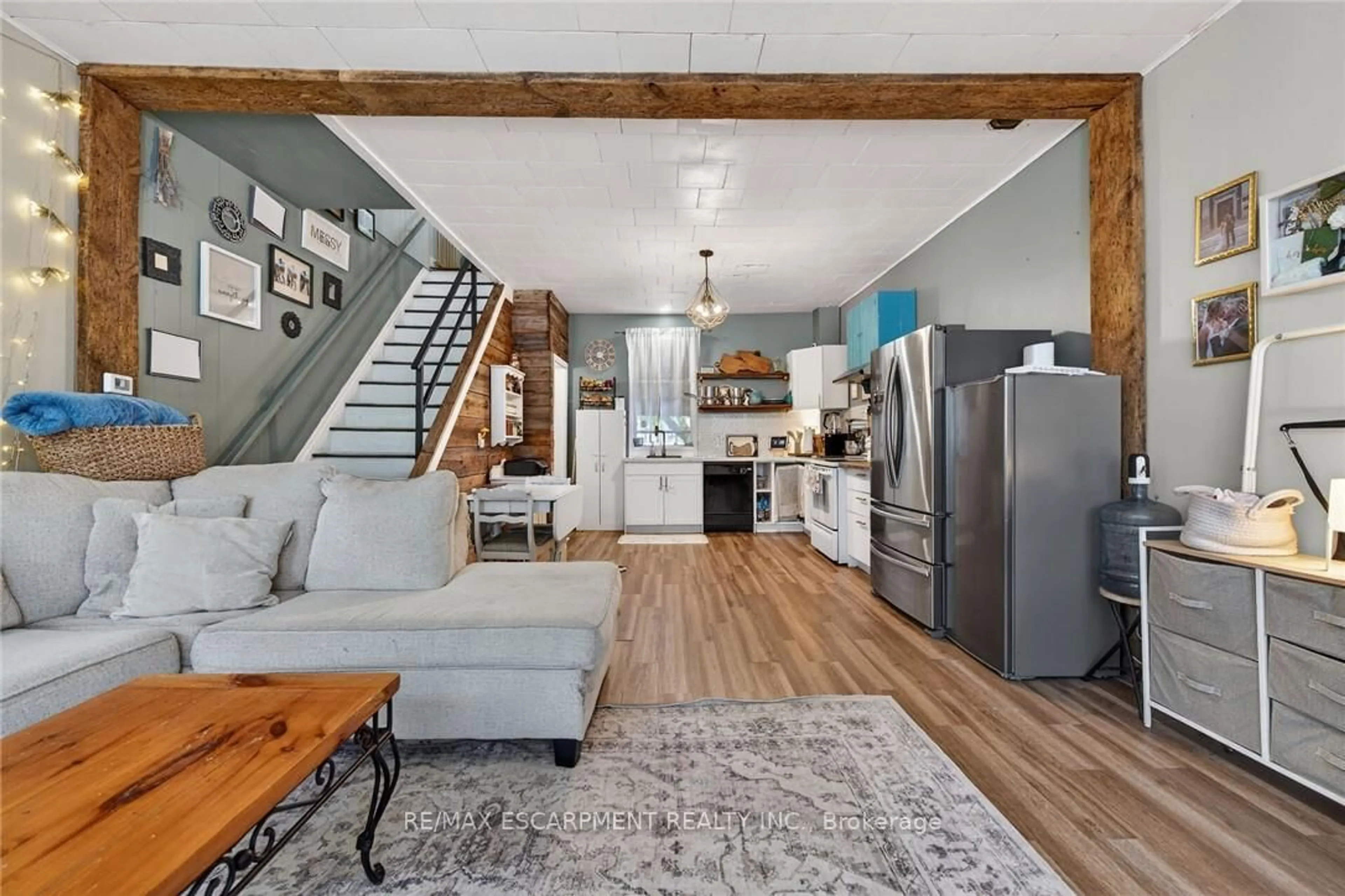 Open concept kitchen, unknown for 18 King St #A&B, Haldimand Ontario N0A 1E0