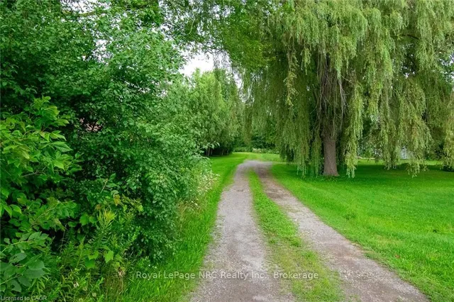 776 Sandy Bay Rd, Haldimand 2