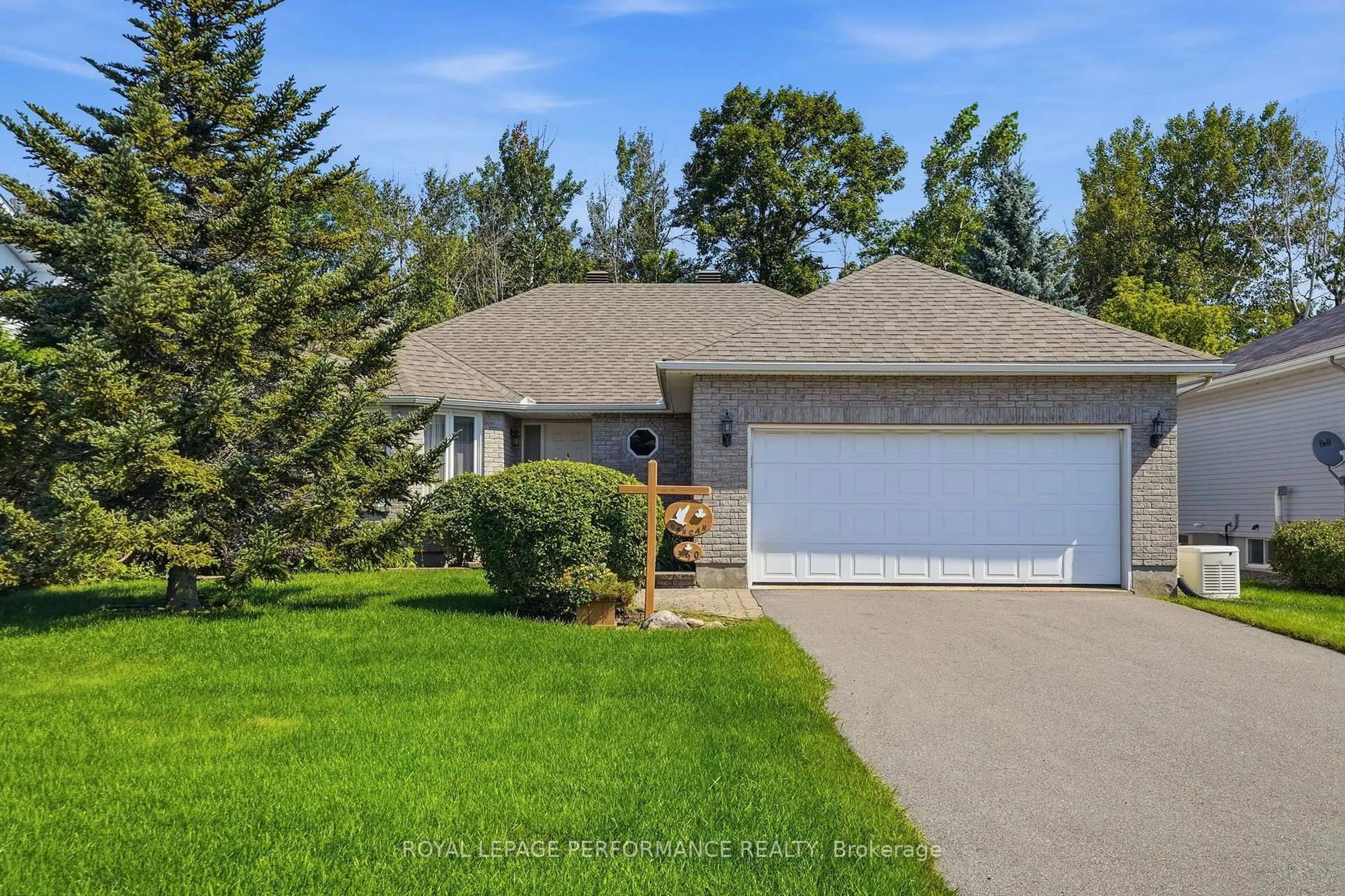 Home with vinyl exterior material, unknown for 390 Albert St, Hawkesbury Ontario K6A 3J8