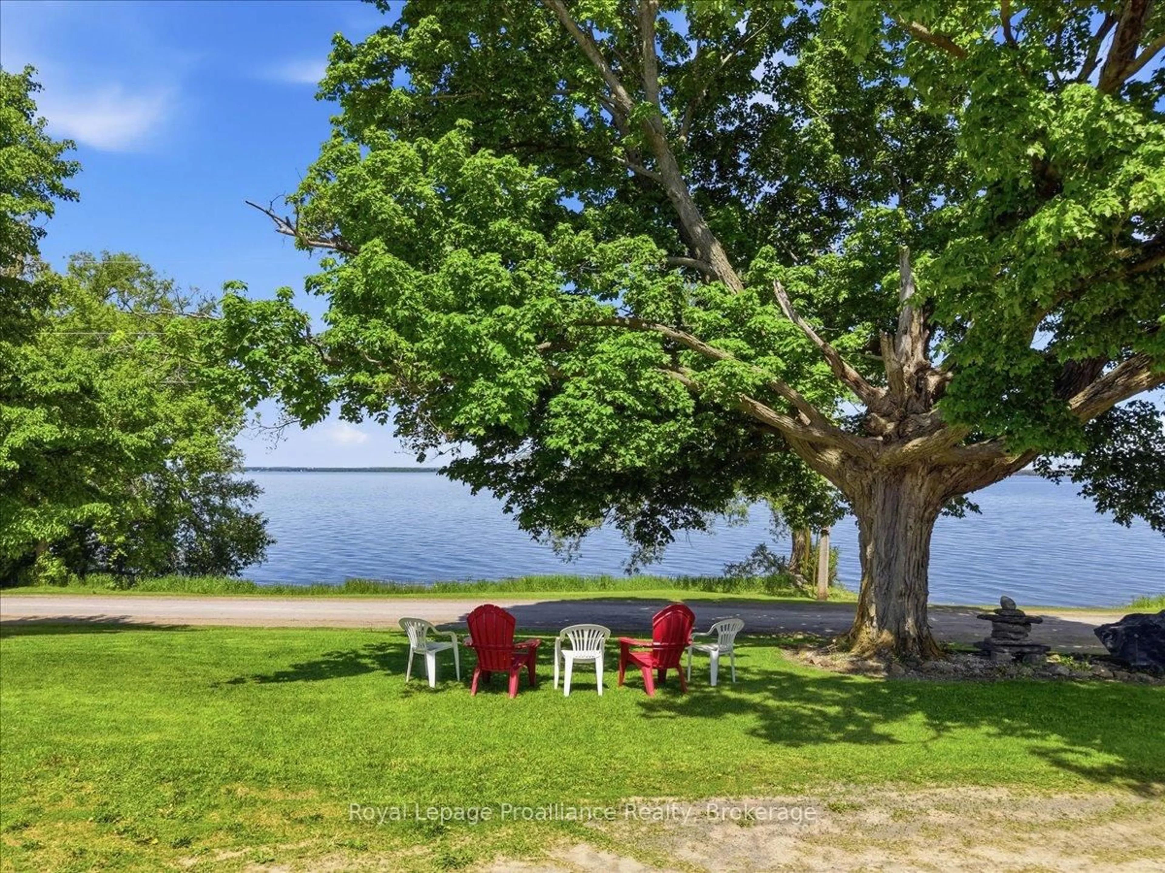 Patio, water/lake/river/ocean view for 906 N Big Island Rd, Prince Edward County Ontario K0K 1W0