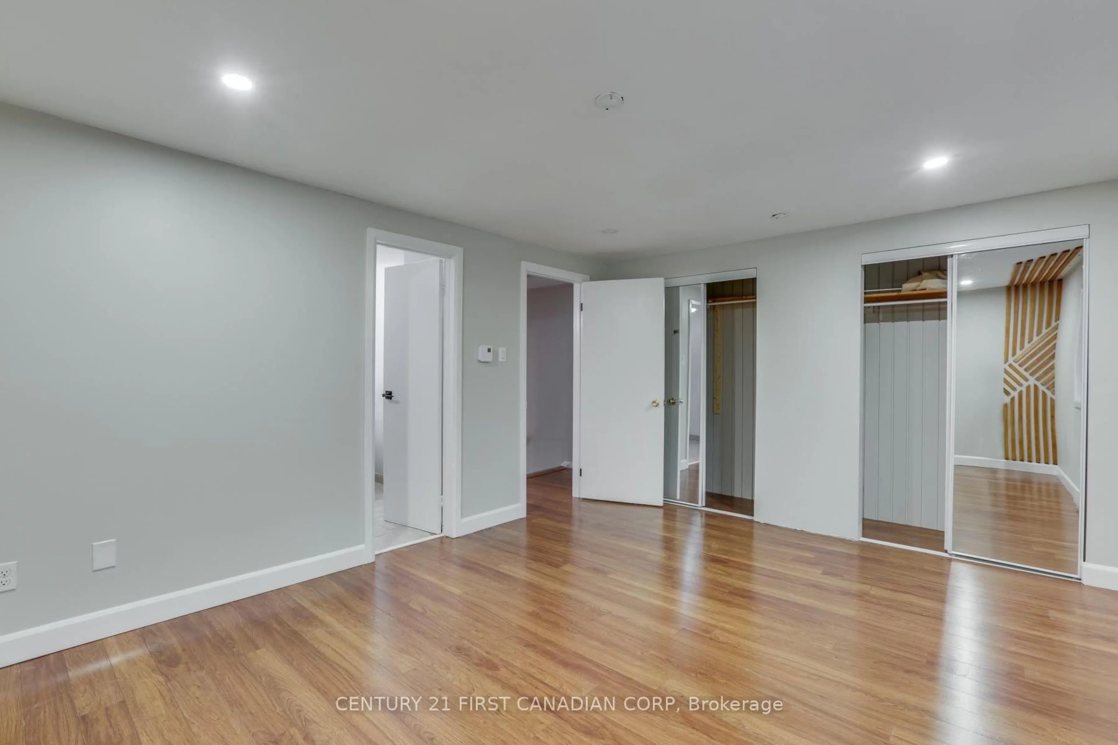 A pic of a room for 110 Monmore Rd, London North Ontario N6G 3B3