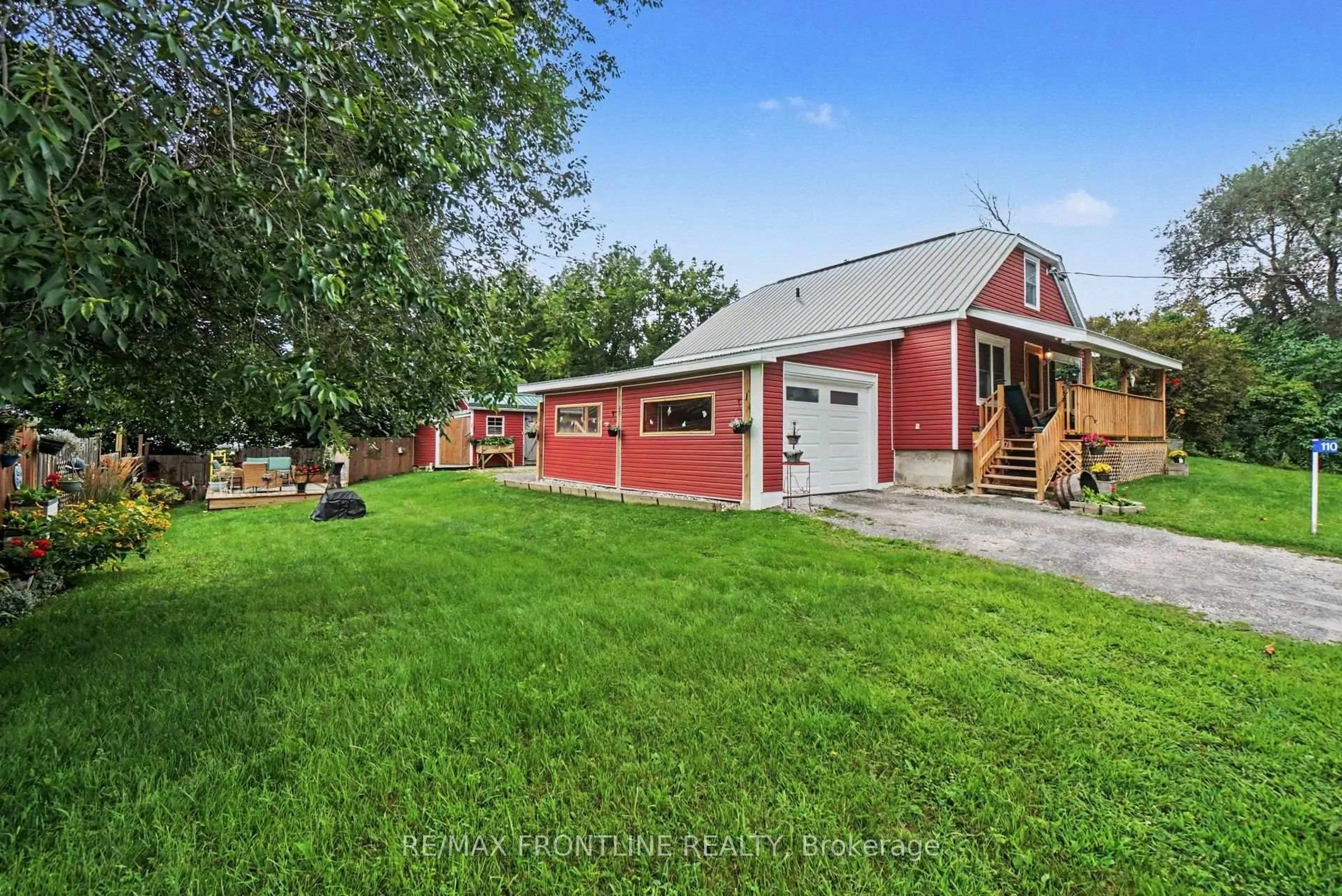 A pic from outside/outdoor area/front of a property/back of a property/a pic from drone, unknown for 110 North St, Lanark Ontario K0G 1K0