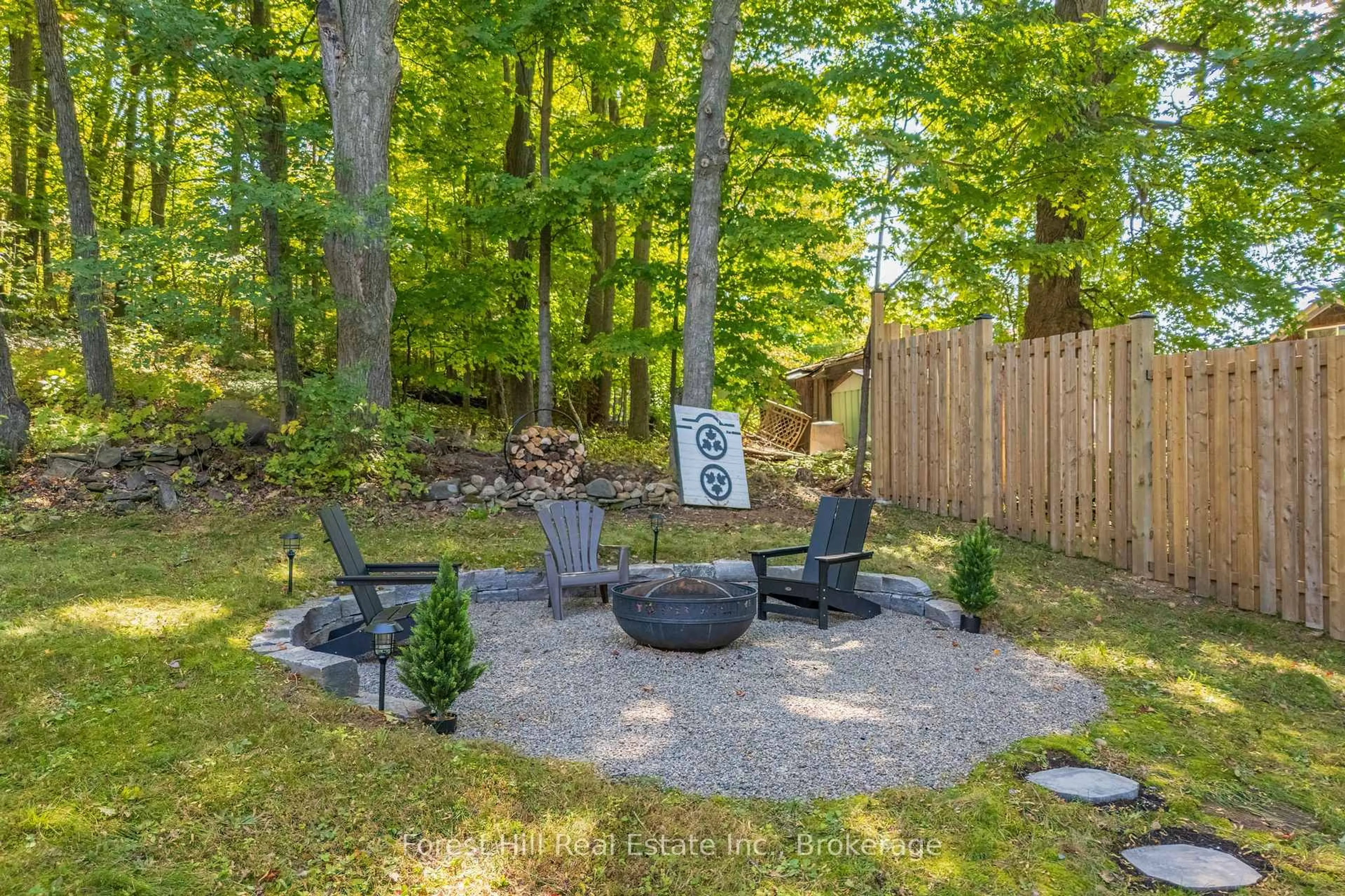 Patio, forest/trees view for 1 Maplecrest Crt, Huntsville Ontario P1H 1G2