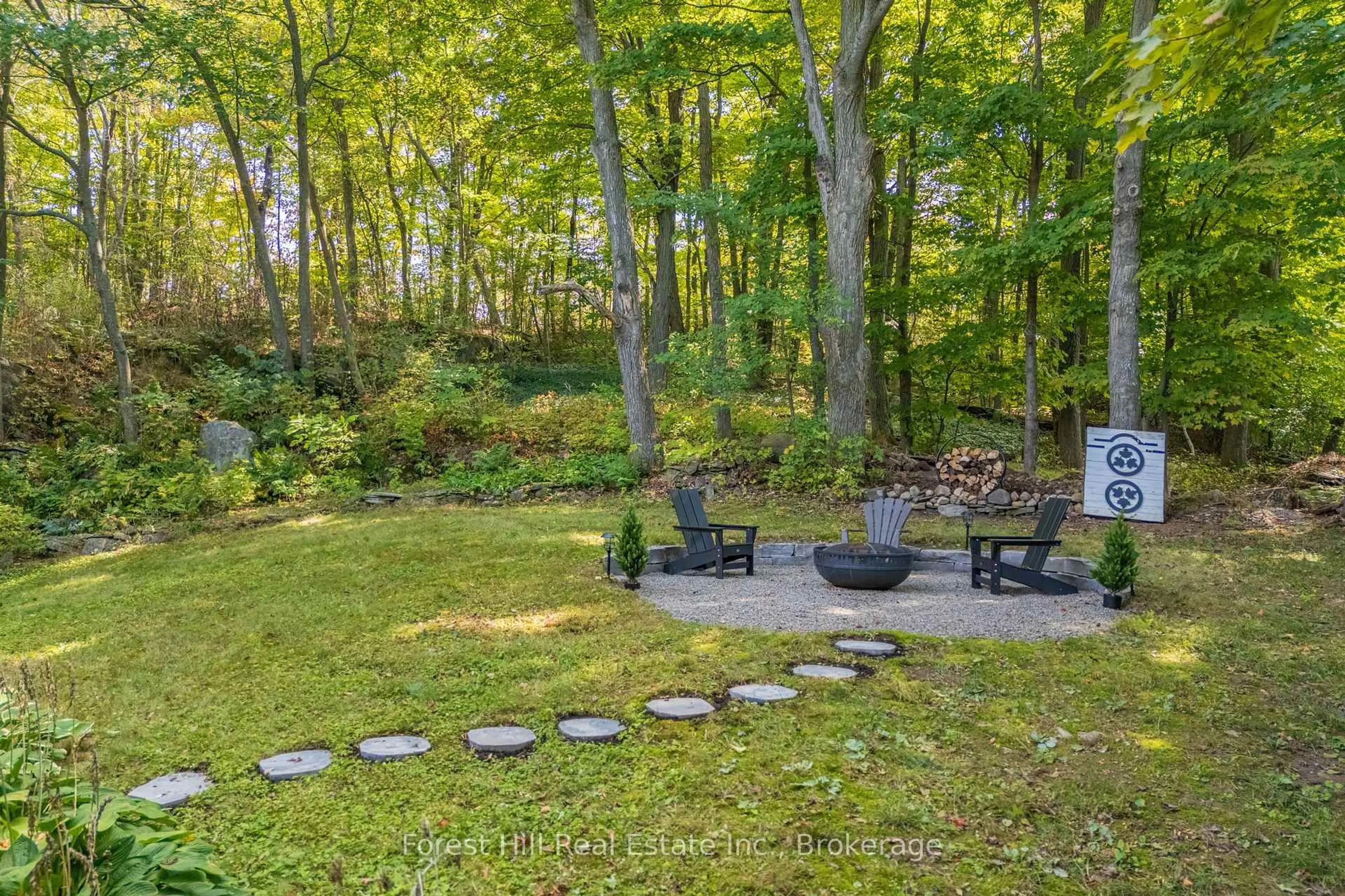 Patio, forest/trees view for 1 Maplecrest Crt, Huntsville Ontario P1H 1G2