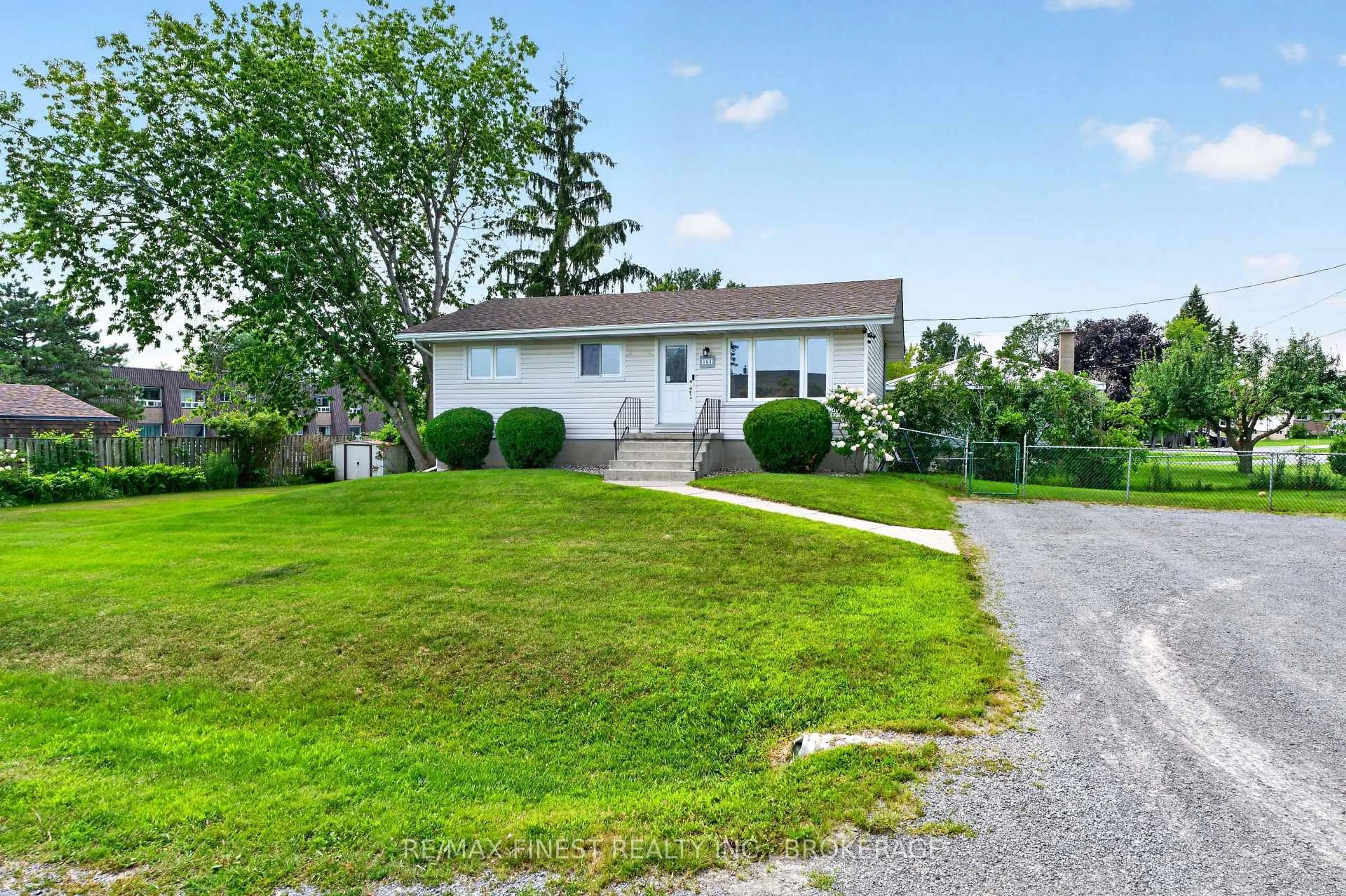 A pic from outside/outdoor area/front of a property/back of a property/a pic from drone, street for 183 Westbury Ave, Bath Ontario K0H 1G0