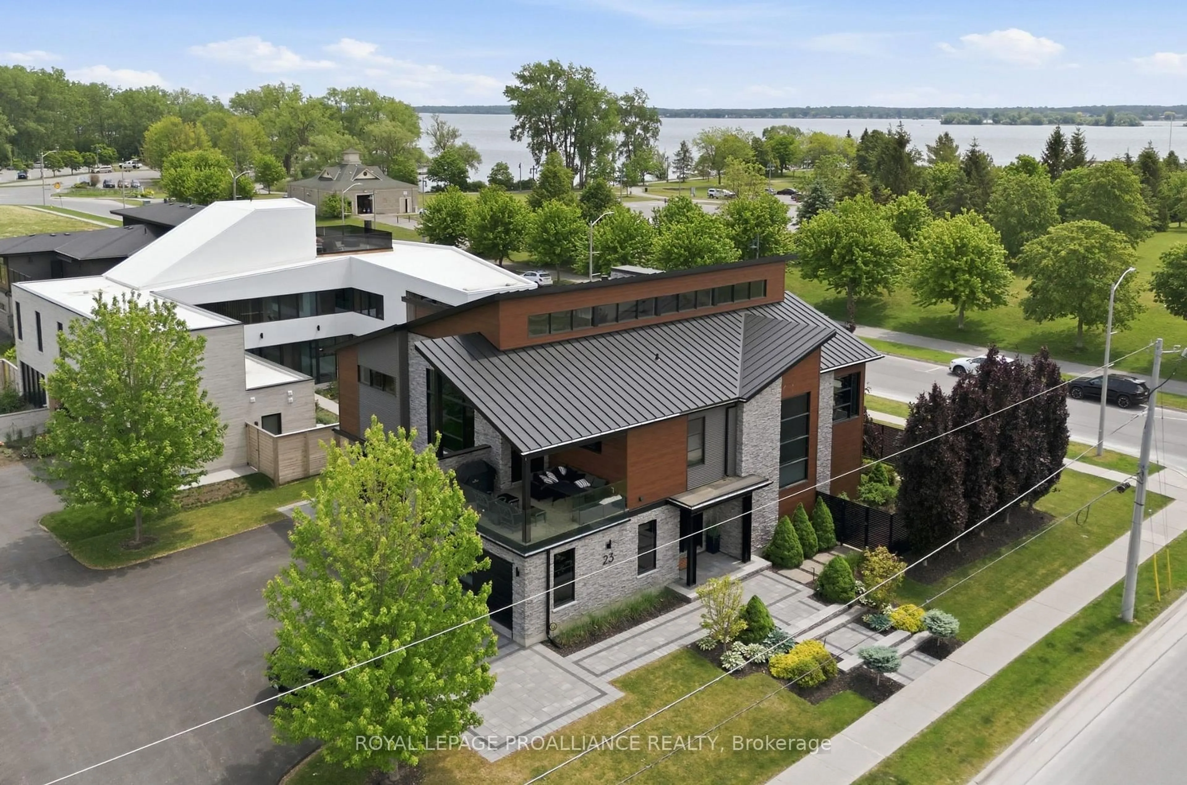 Unknown for 23 South Church St, Belleville Ontario K8N 0C3