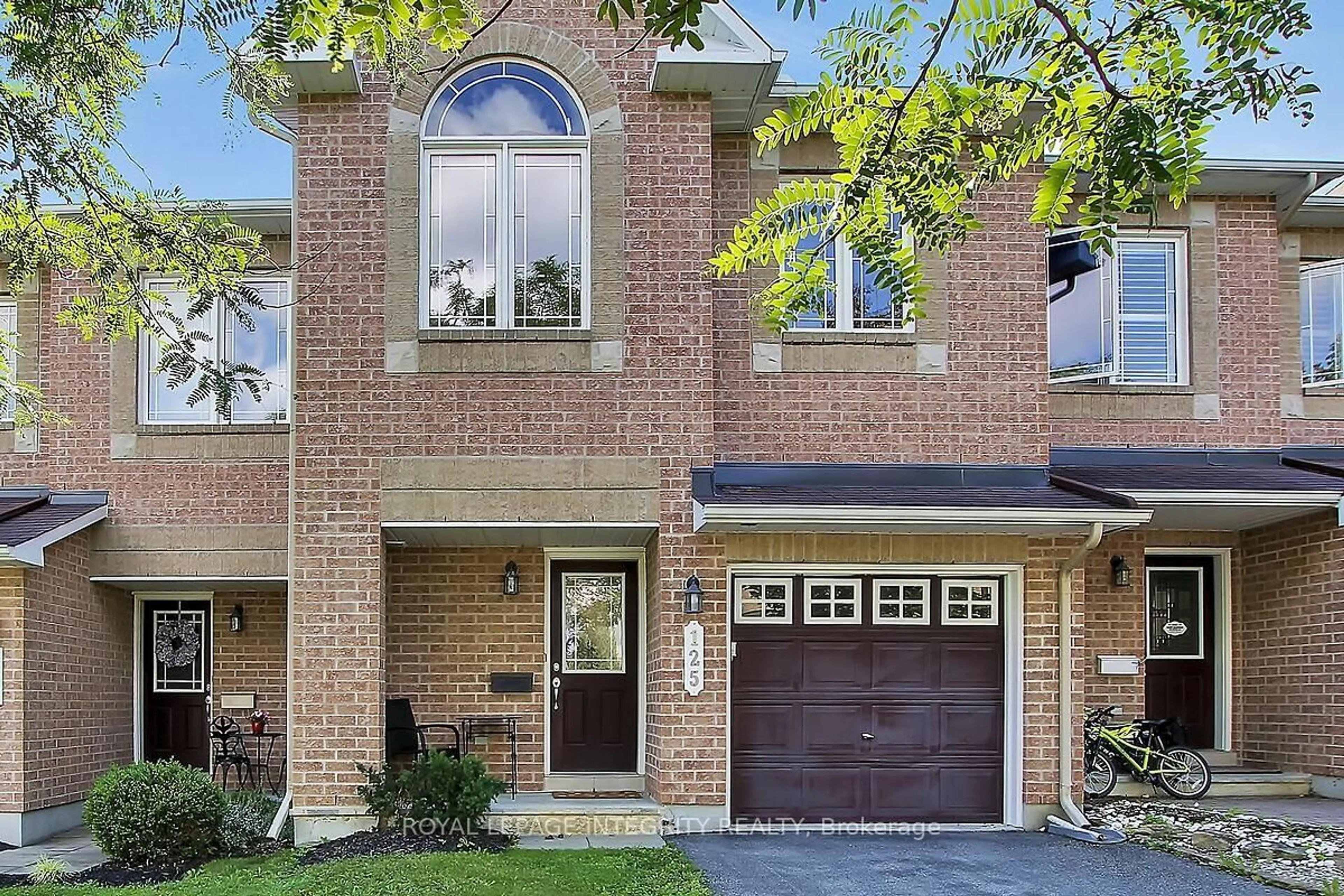 Home with brick exterior material, street for 125 Woodmill Terr, Ottawa Ontario K2K 0B8