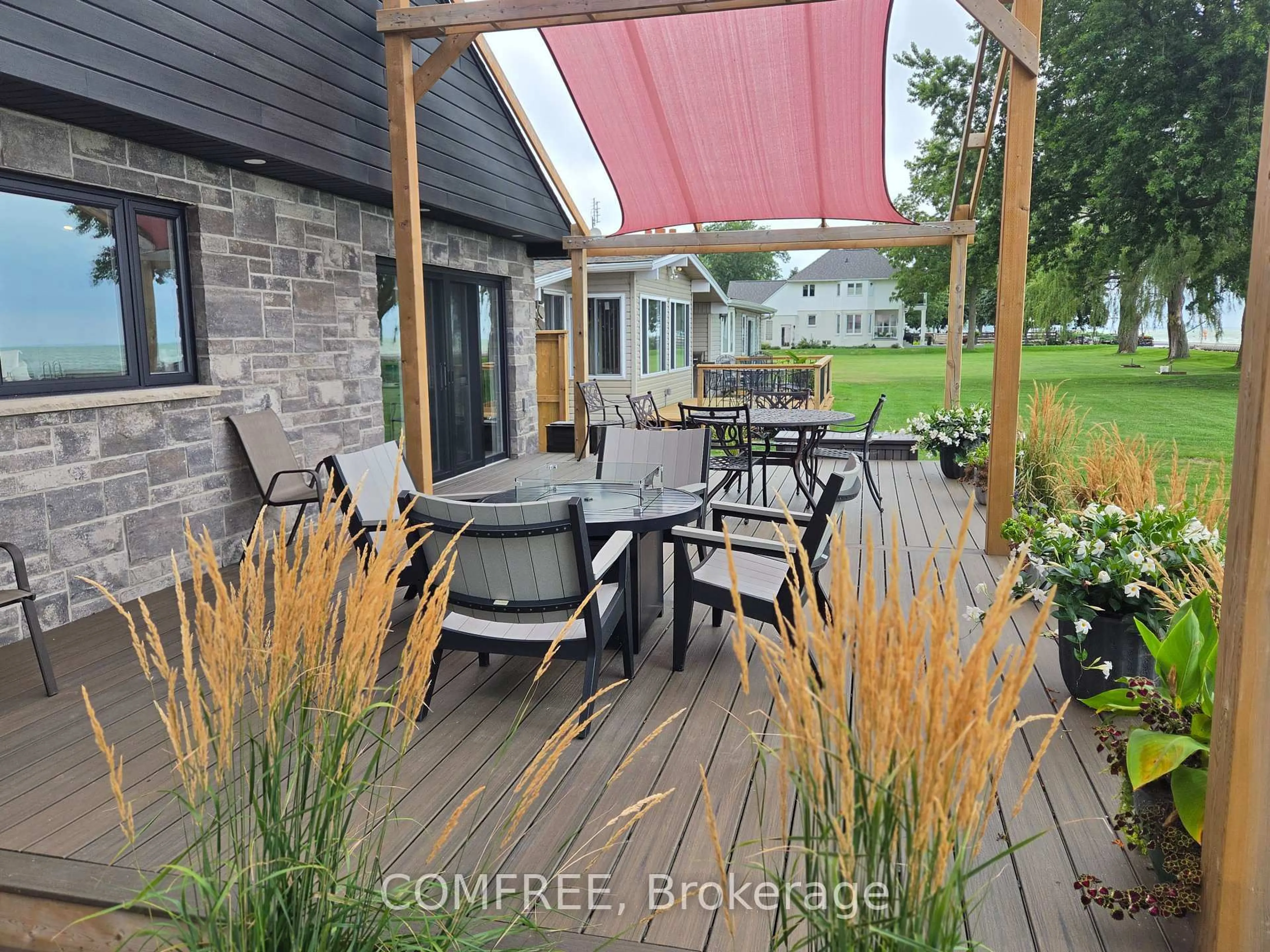 Patio, street for 1007 Lakeshore Park, Lakeshore Ontario N8L 0G3