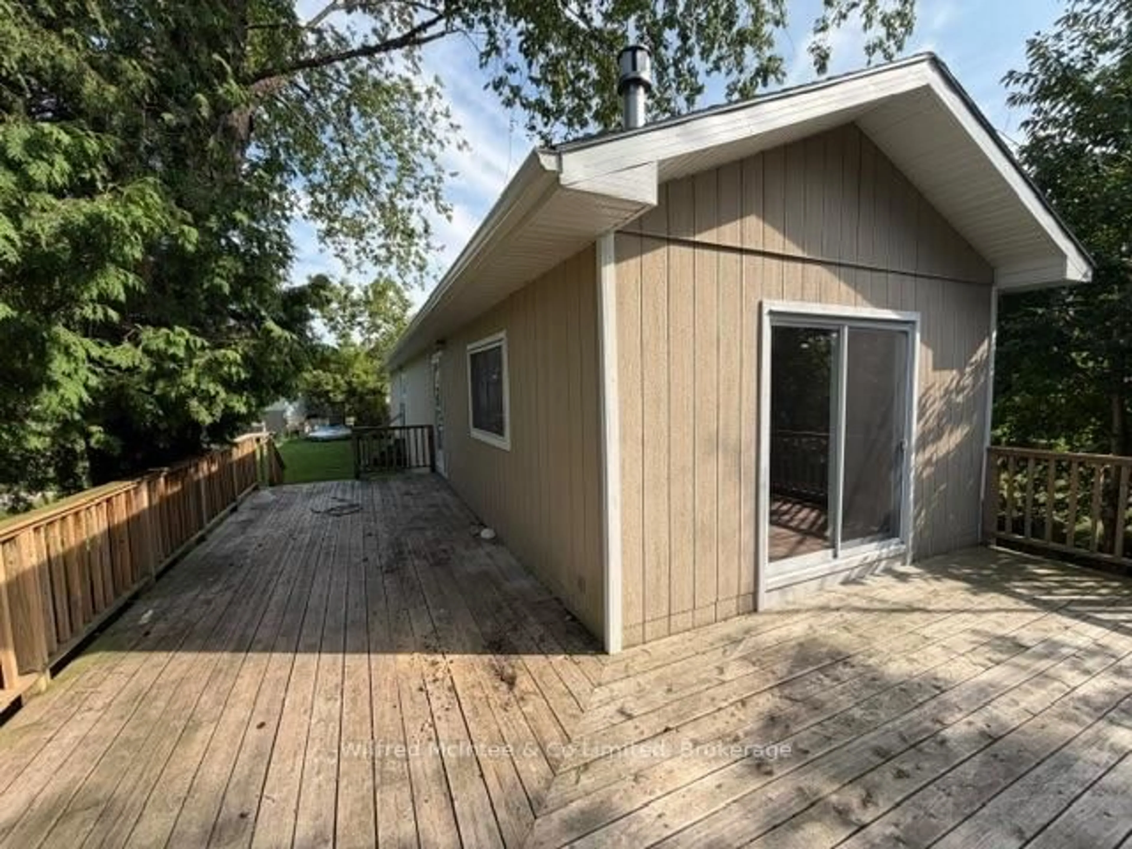 Shed for 11C Cedarwood Dr, Kincardine Ontario N0G 2T0