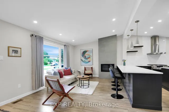 1447 Maxime St, Ottawa 4