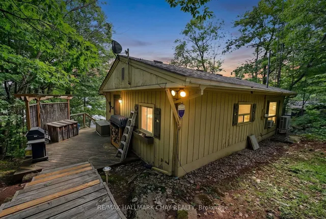 1283 West Lionshead Rd, Gravenhurst 2
