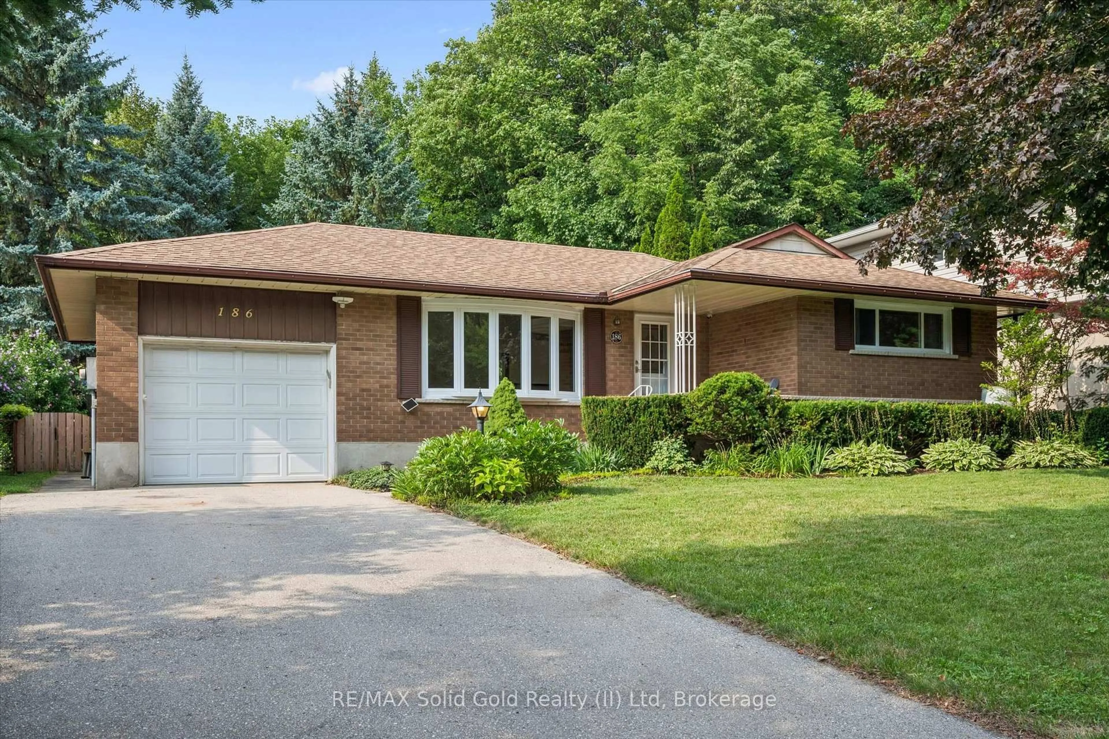 Home with brick exterior material, street for 186 Marshall St, Waterloo Ontario N2J 2V1