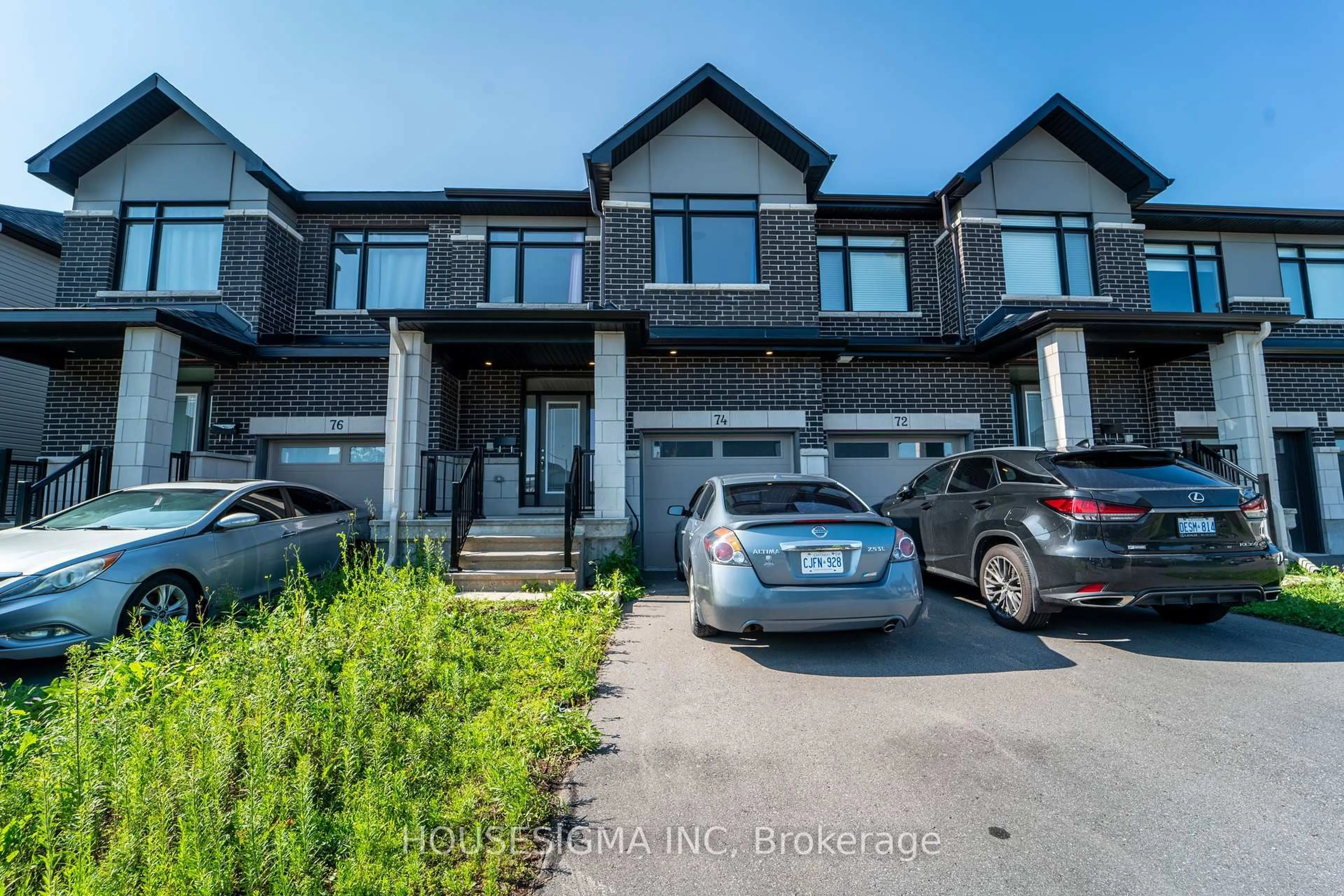A pic from outside/outdoor area/front of a property/back of a property/a pic from drone, street for 74 Nettle Cres, Ottawa Ontario K1T 0W9