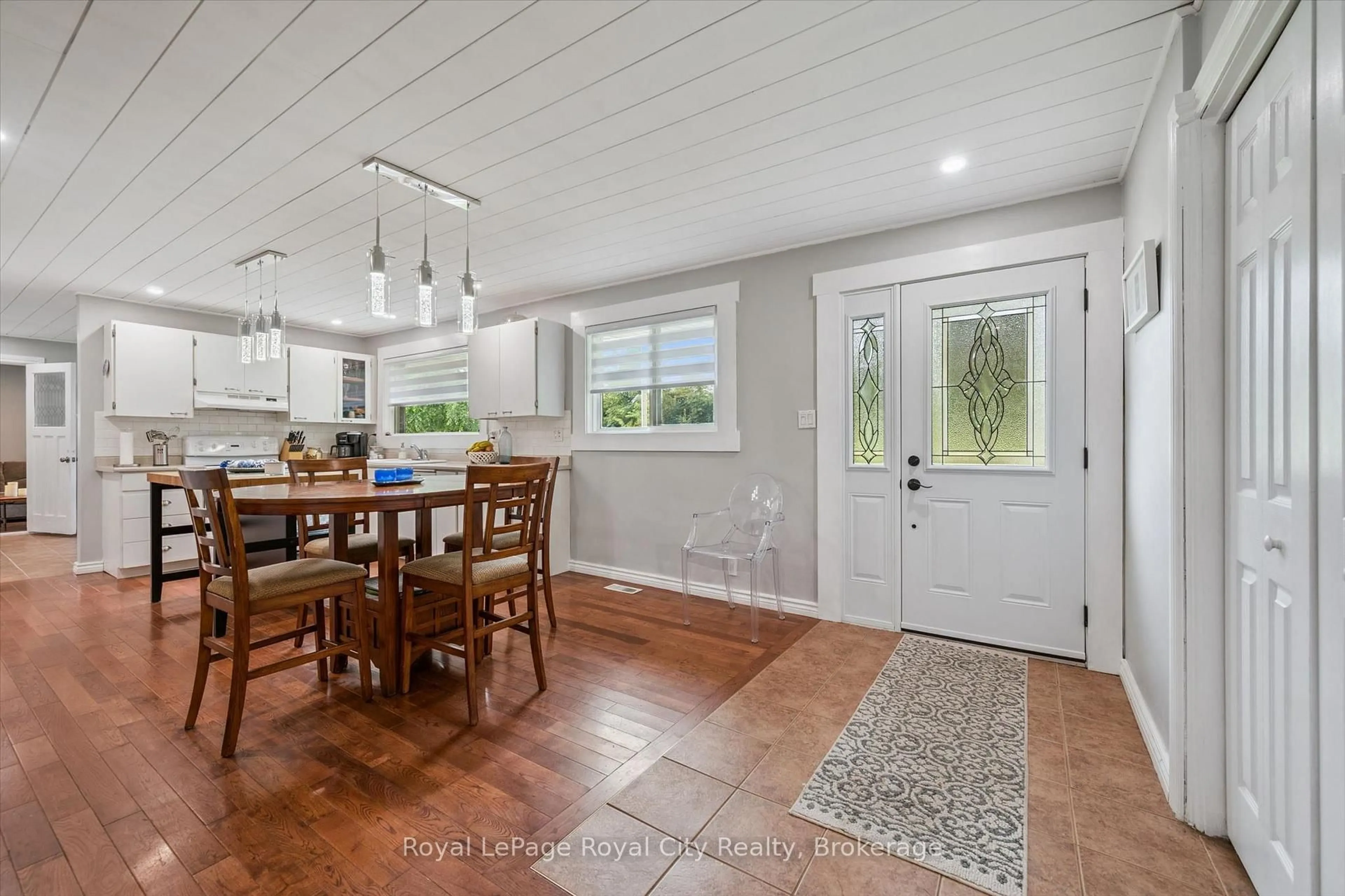 Open concept kitchen, ceramic/tile floor for 6167 Guelph St, Centre Wellington Ontario N0B 1S0