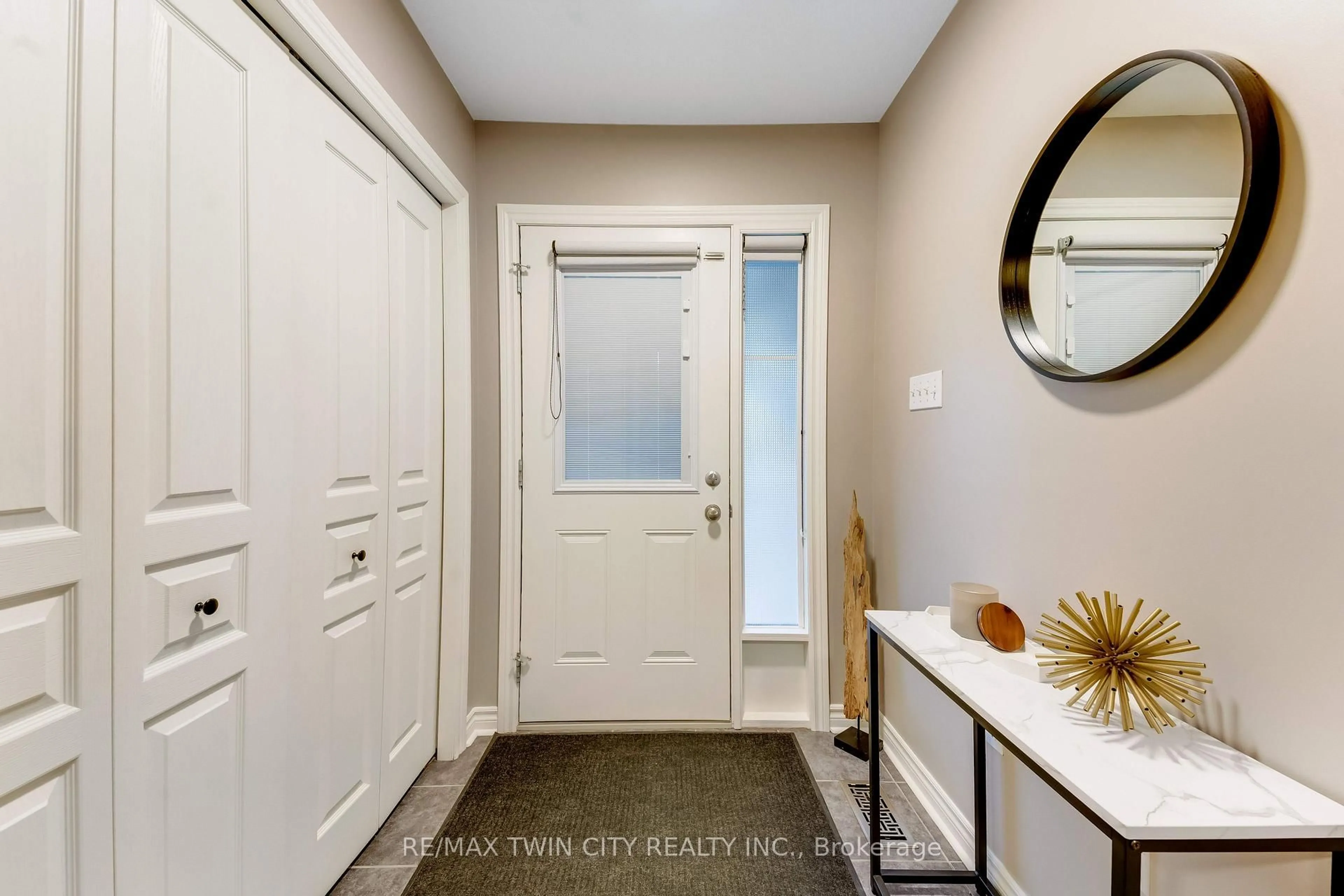 Indoor entryway for 143 Riehm St, Kitchener Ontario N2E 4L3