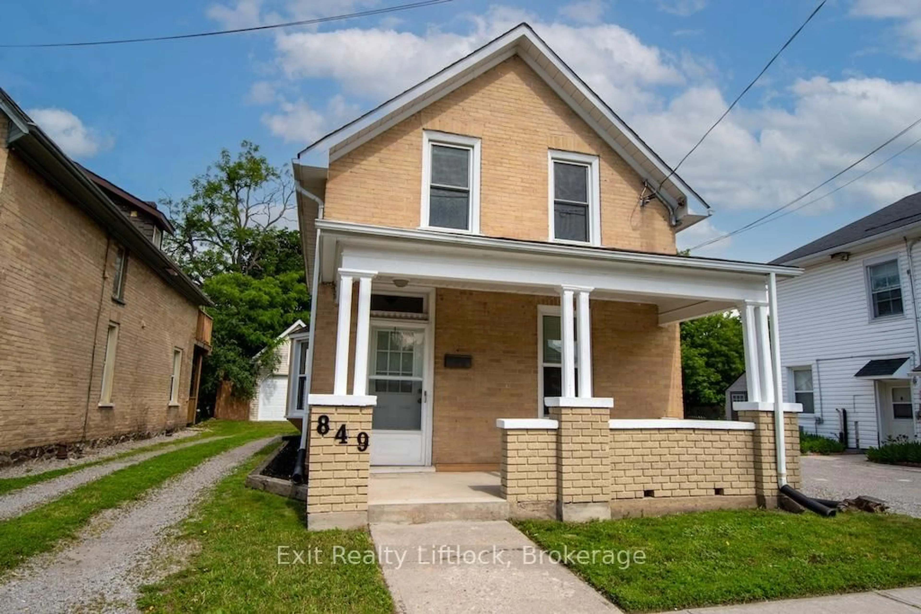 Home with brick exterior material, street for 849 Water St, Peterborough Ontario K9H 3P1