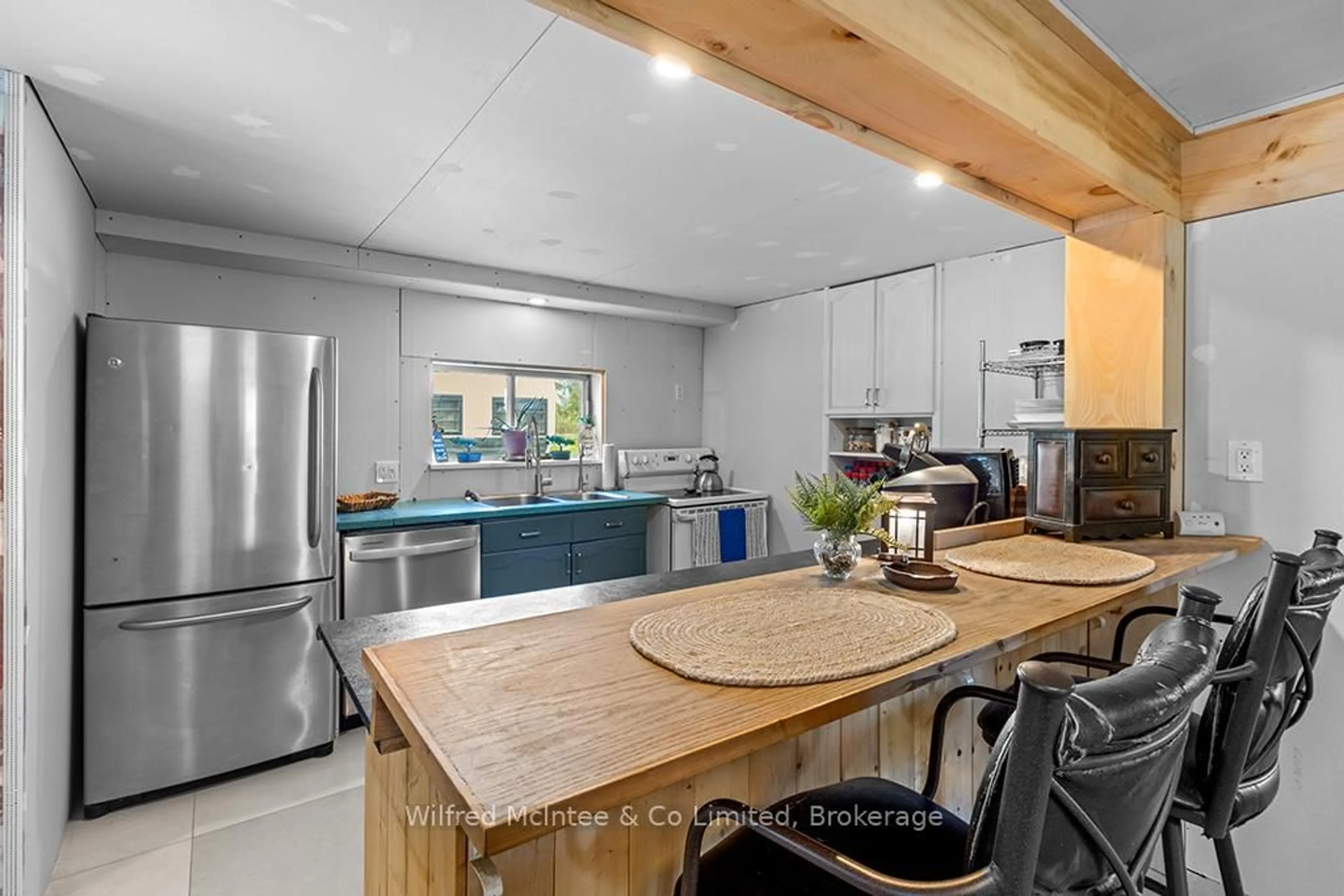 Open concept kitchen, unknown for 135220 Concession Road 8 Rd, Chatsworth Ontario N0H 1K0