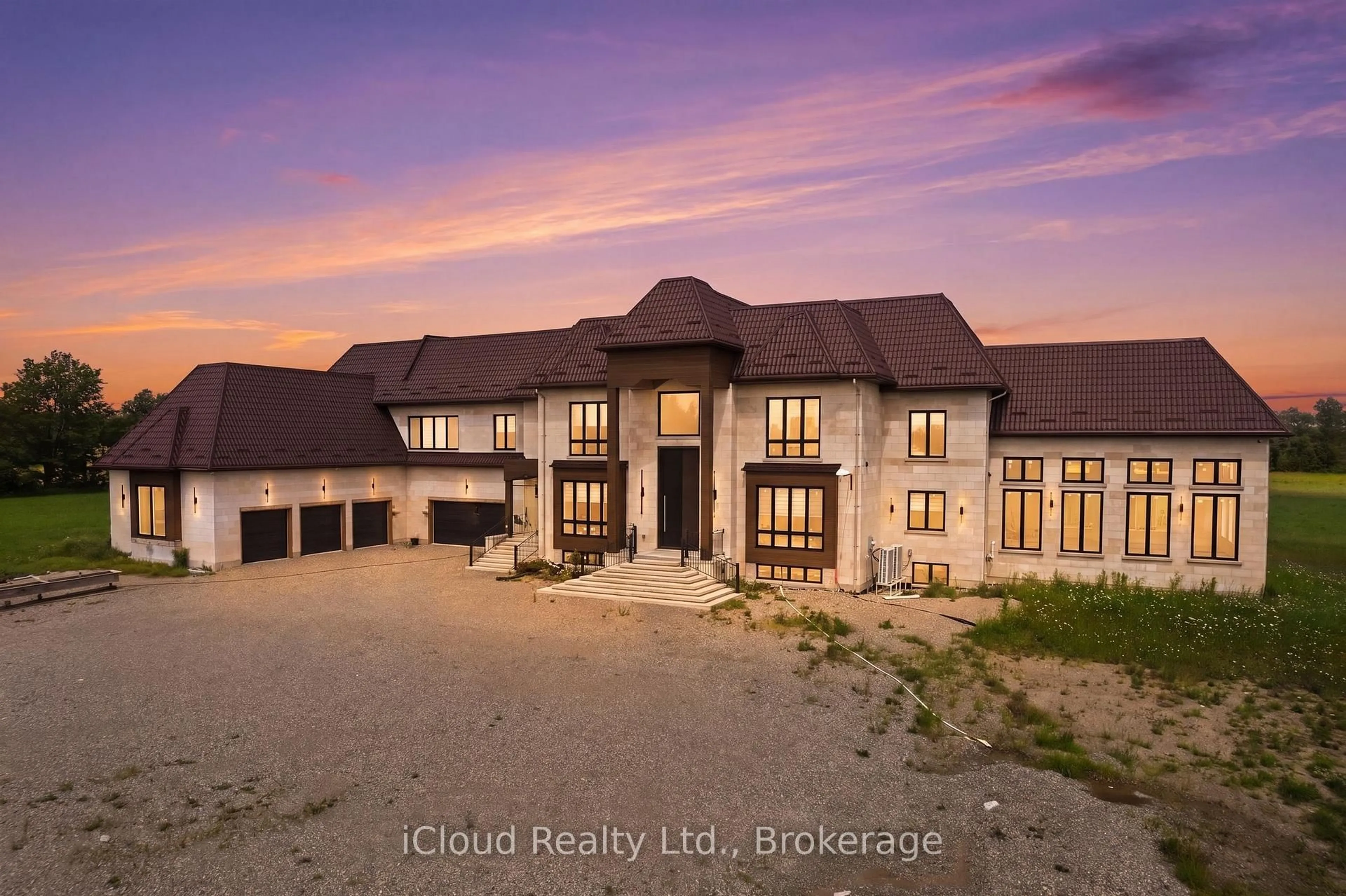 A pic from outside/outdoor area/front of a property/back of a property/a pic from drone, building for 674525 Hurontario St, Mono Ontario L9W 5S1