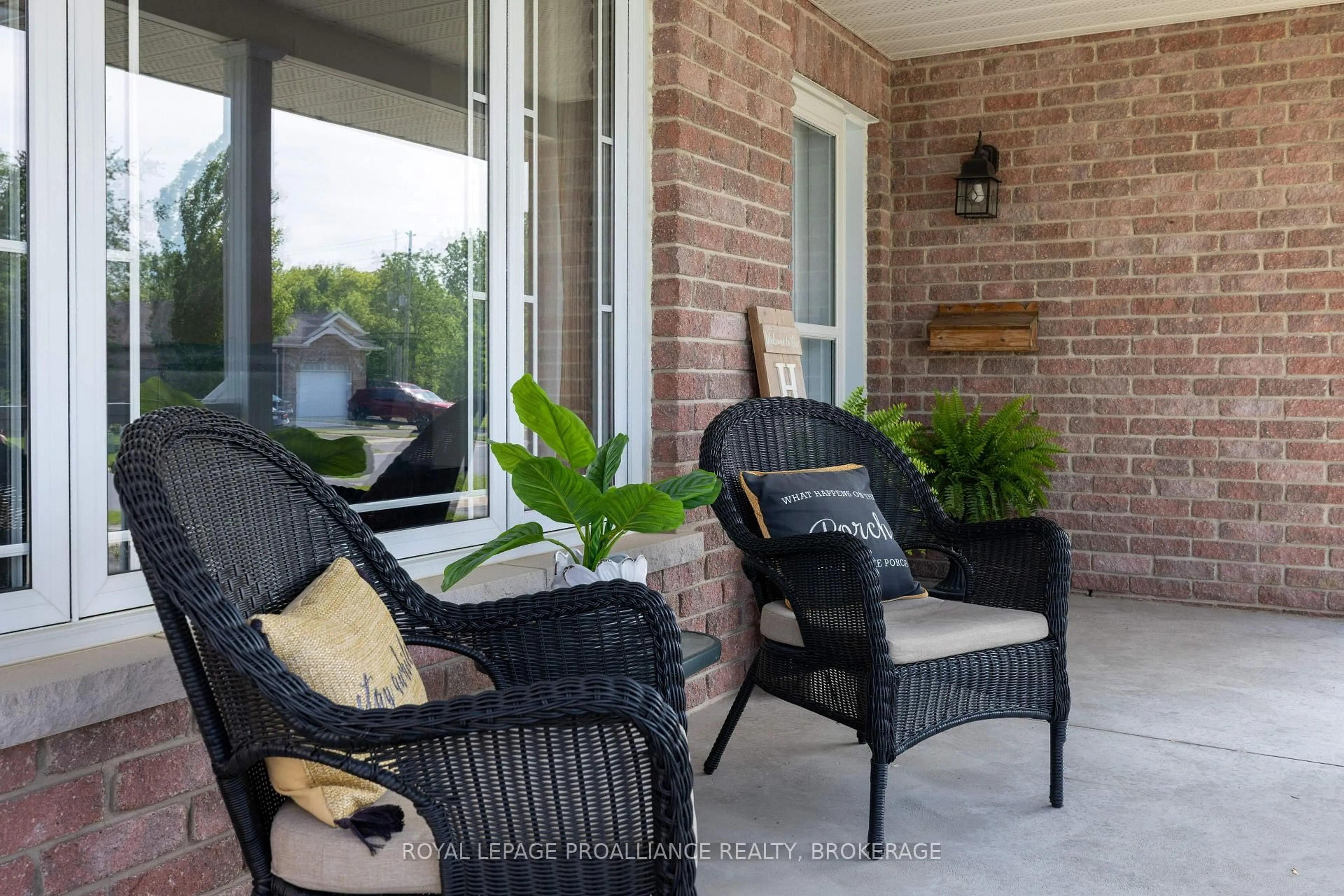 Patio, street for 1094 Crossfield Ave, Kingston Ontario K7P 0G7
