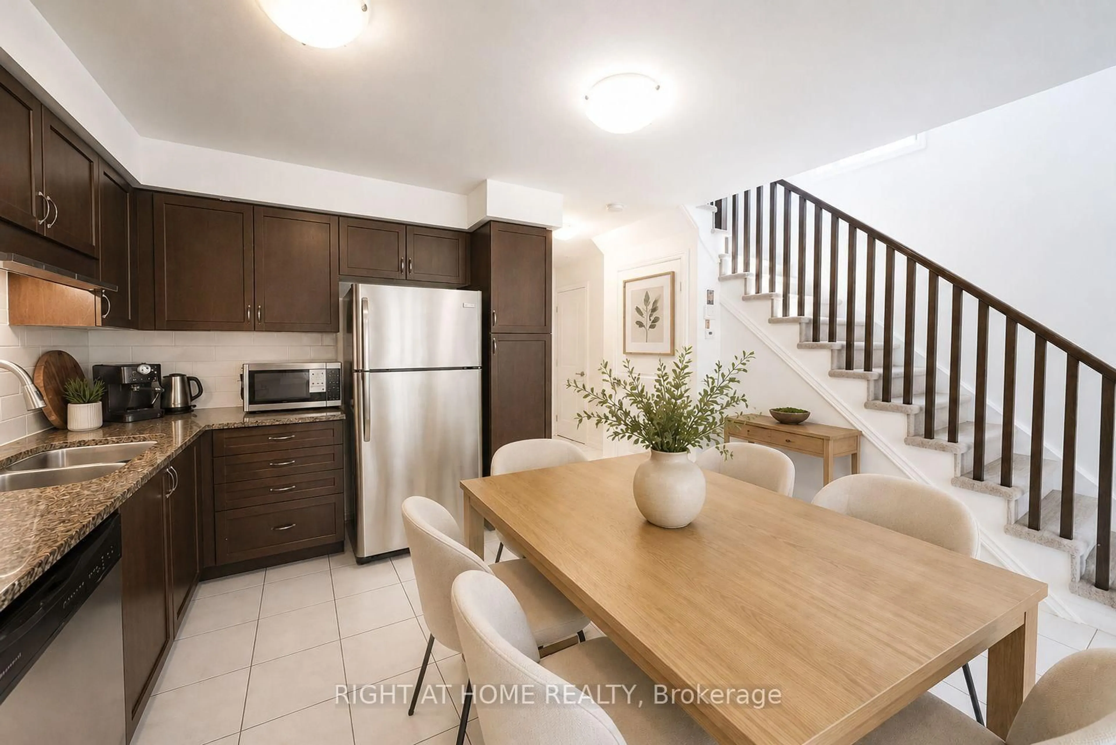 Open concept kitchen, unknown for 66 Arlington Cres, Guelph Ontario N1L 0L1