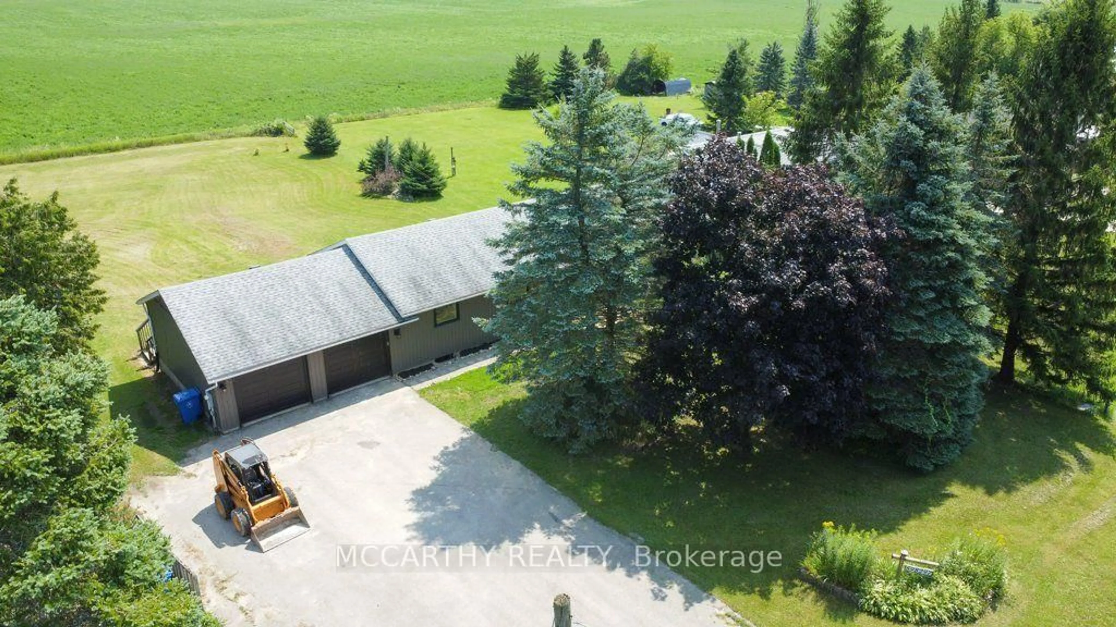 A pic from outside/outdoor area/front of a property/back of a property/a pic from drone, building for 598297 2nd Line West Line, Mulmur Ontario L0N 1H0