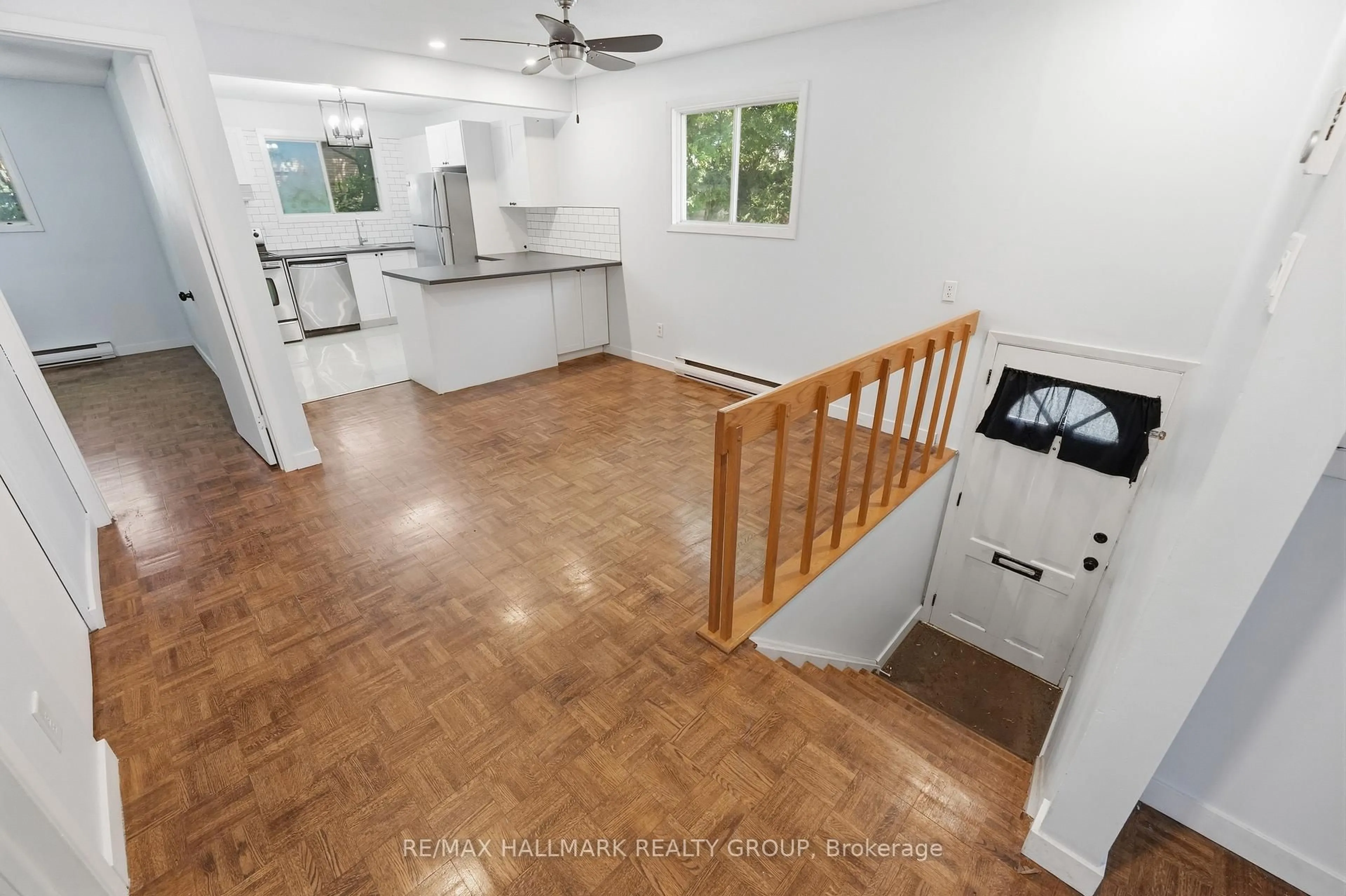 Unknown for 195 Deschamps Ave, Ottawa Ontario K1L 5Z3