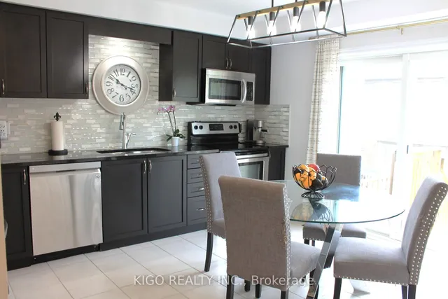 12 Poplar Dr #21, Cambridge 5
