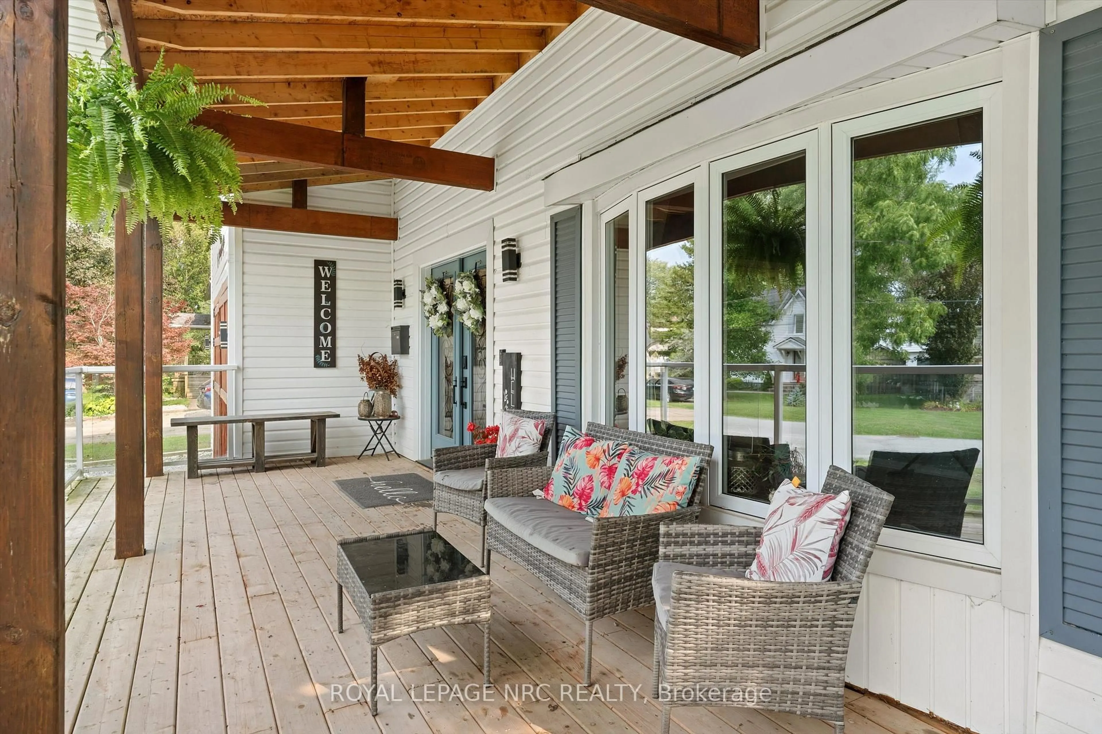 Patio, unknown for 11 Connaught Ave, Thorold Ontario L0S 1K0