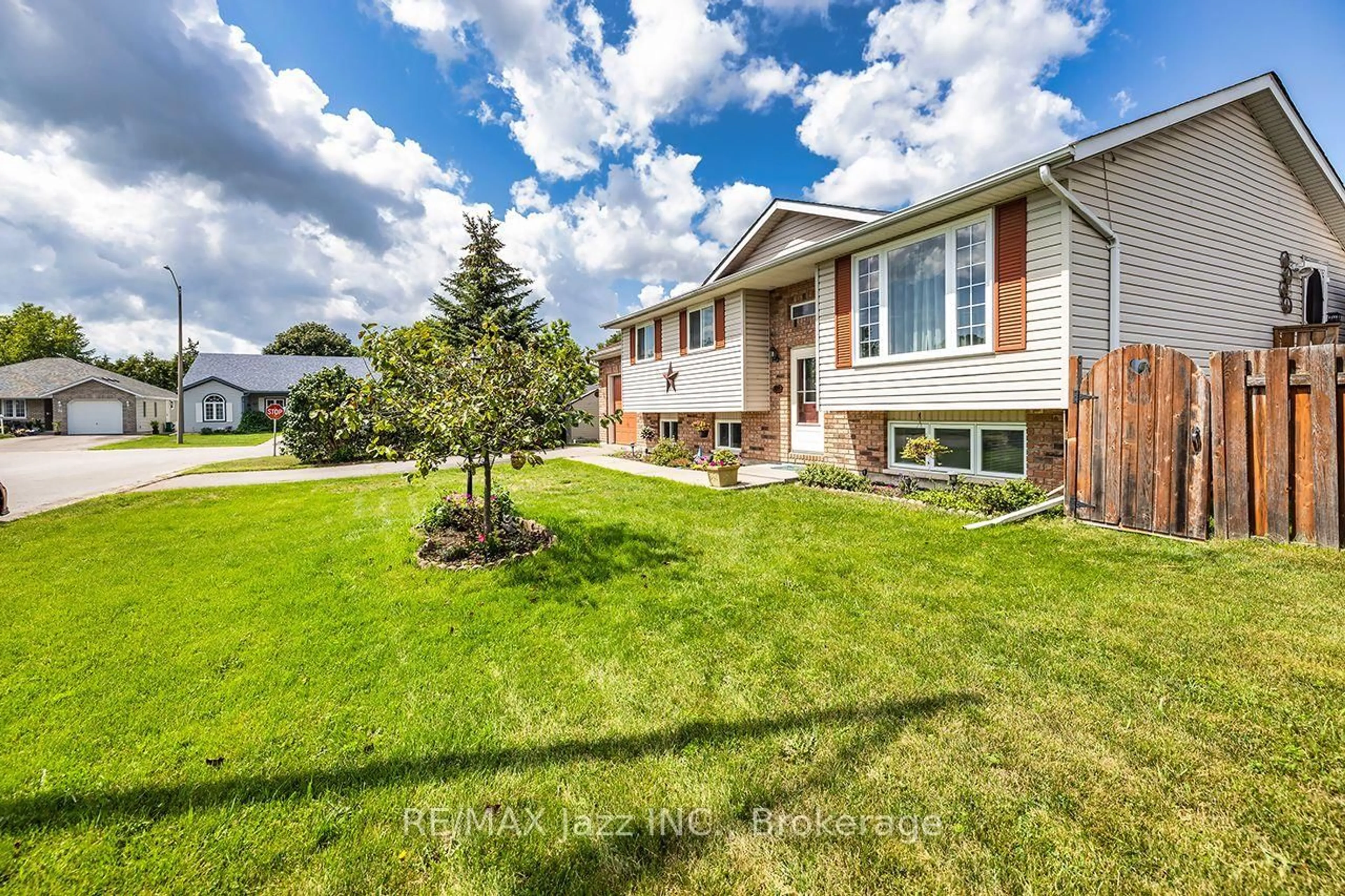 Home with brick exterior material, unknown for 24 Glenn Dr, Quinte West Ontario K8V 6E3