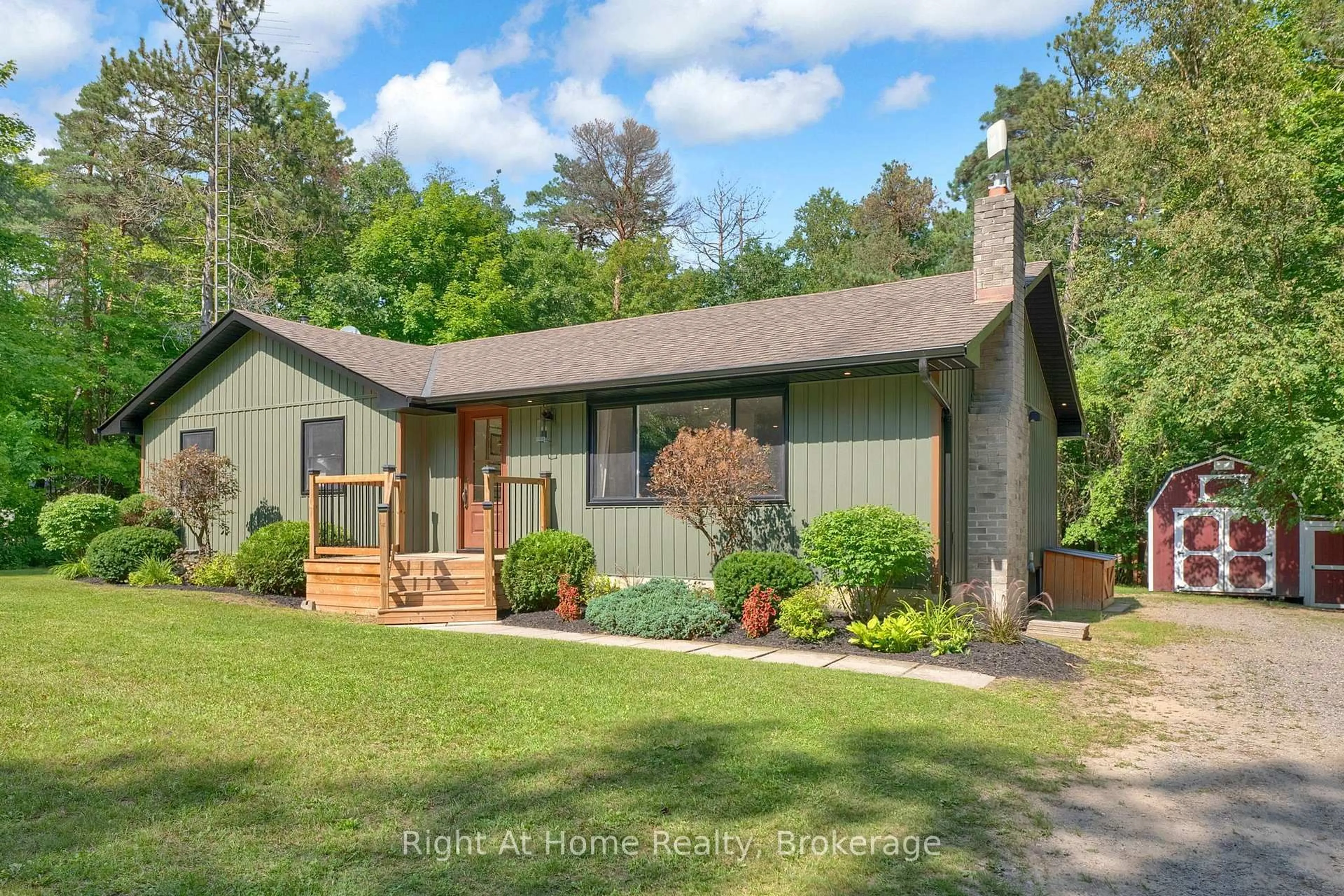 Home with vinyl exterior material, unknown for 4831 Mastwood Rd, Port Hope Ontario L1A 3V5