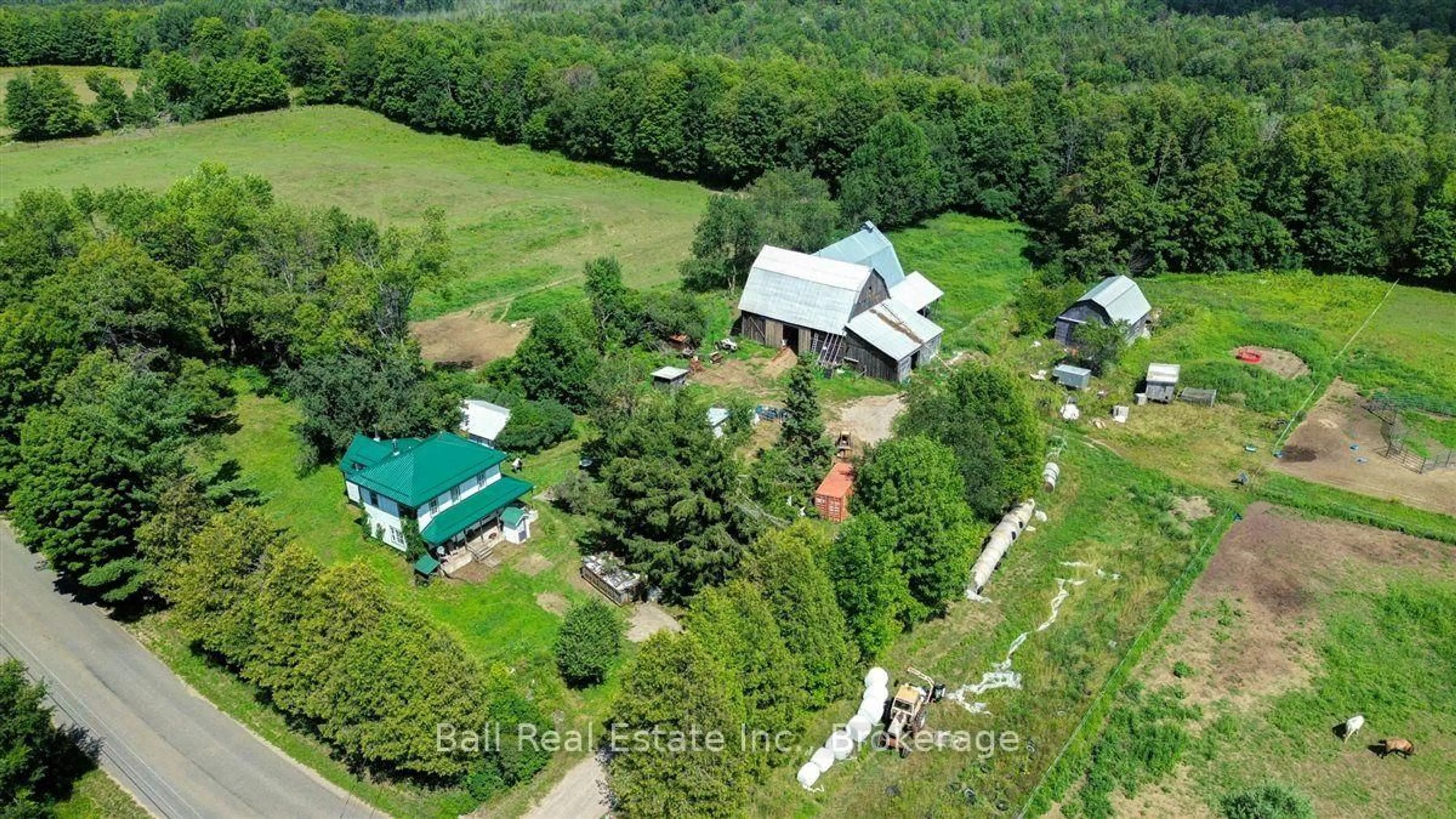 A pic from outside/outdoor area/front of a property/back of a property/a pic from drone, unknown for 1607 The Ridge Rd, Coe Hill Ontario K0L 1P0