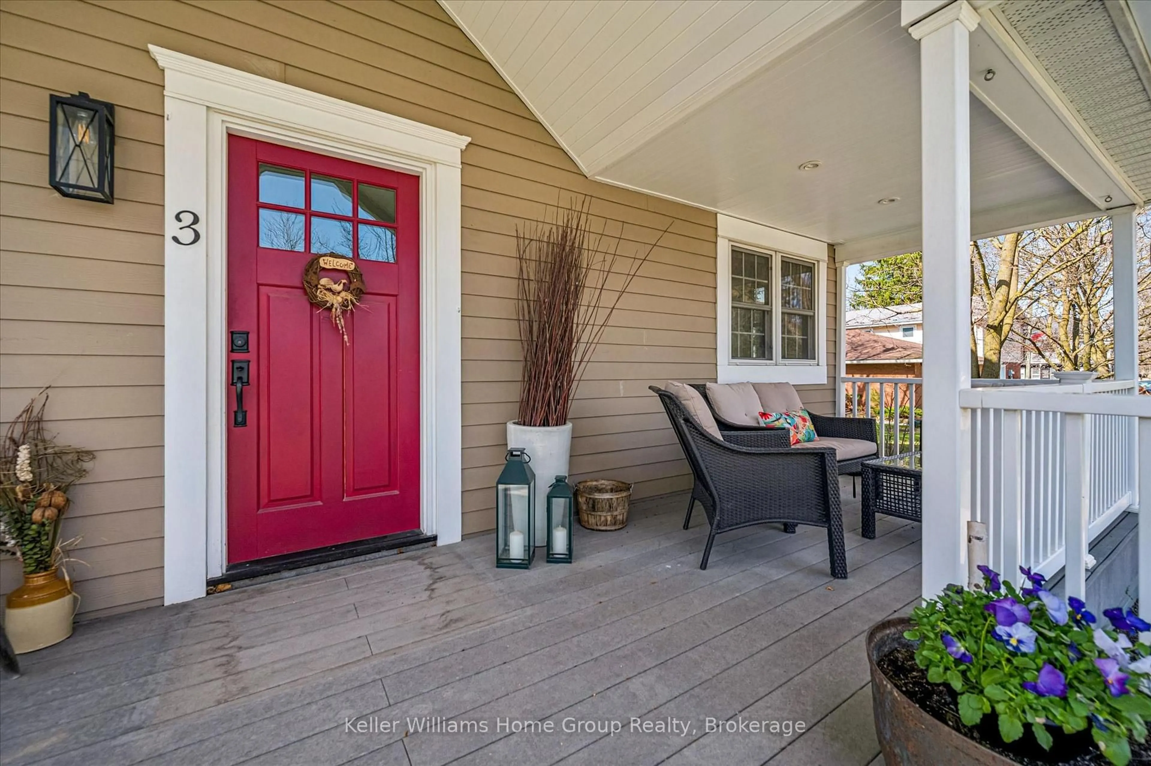 Indoor entryway for 3 Dundas St, Erin Ontario N0B 1T0