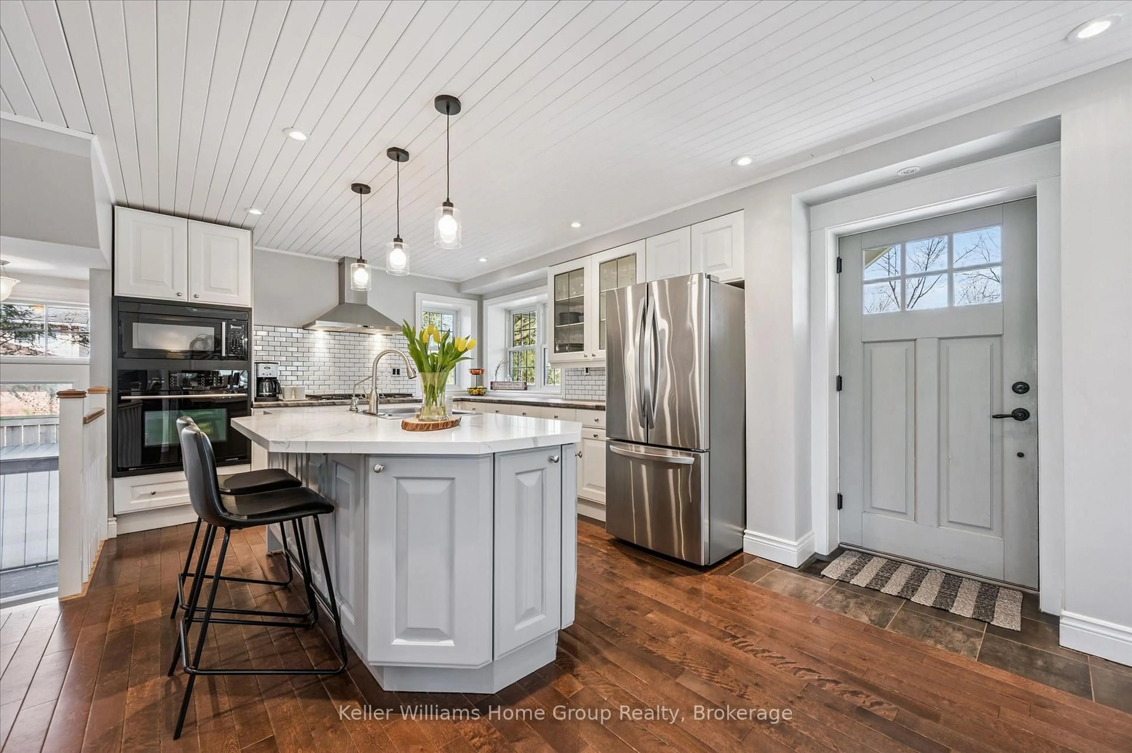 Open concept kitchen, unknown for 3 Dundas St, Erin Ontario N0B 1T0