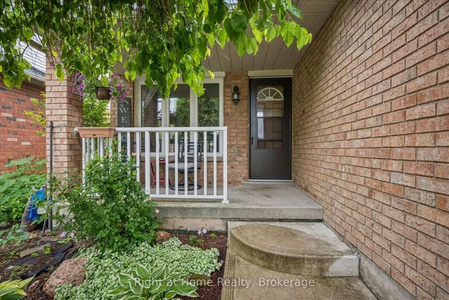 817 Acadia Dr, Hamilton 3