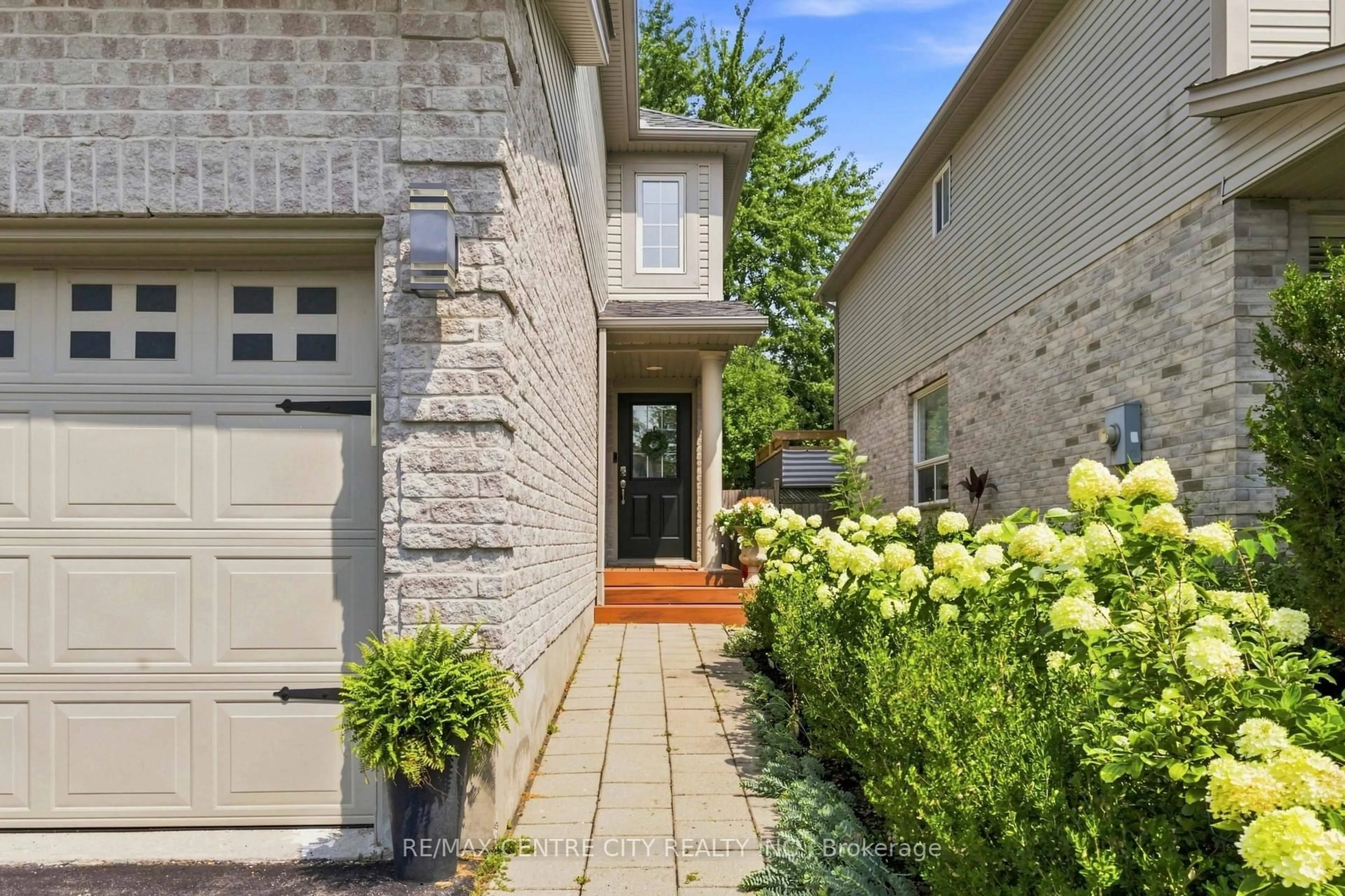 Unknown for 1308 Elson Rd, London North Ontario N6G 5R2